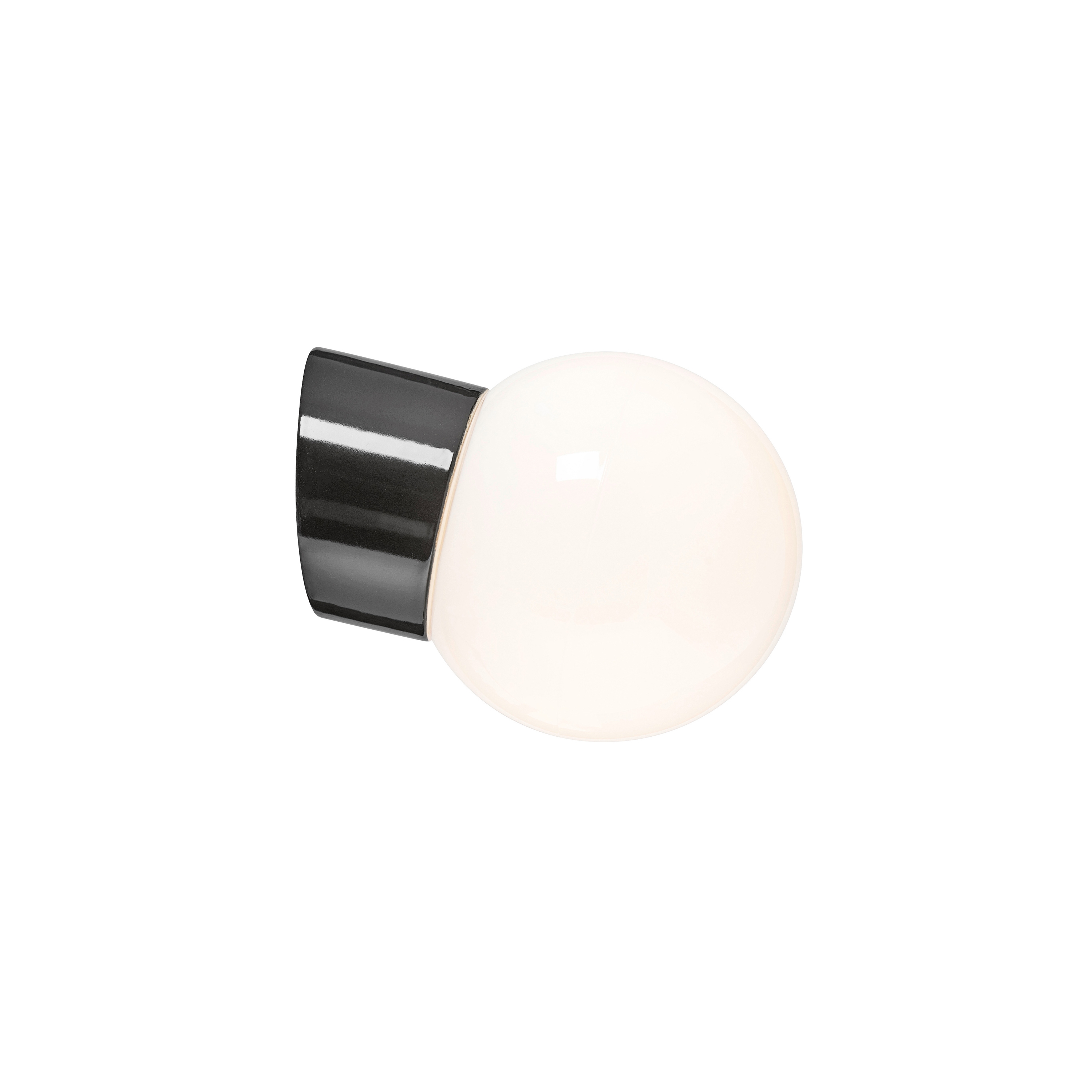 Display product Classic globe Ø 150 LED 6044-840-16 from manufacturer Ifö Electric