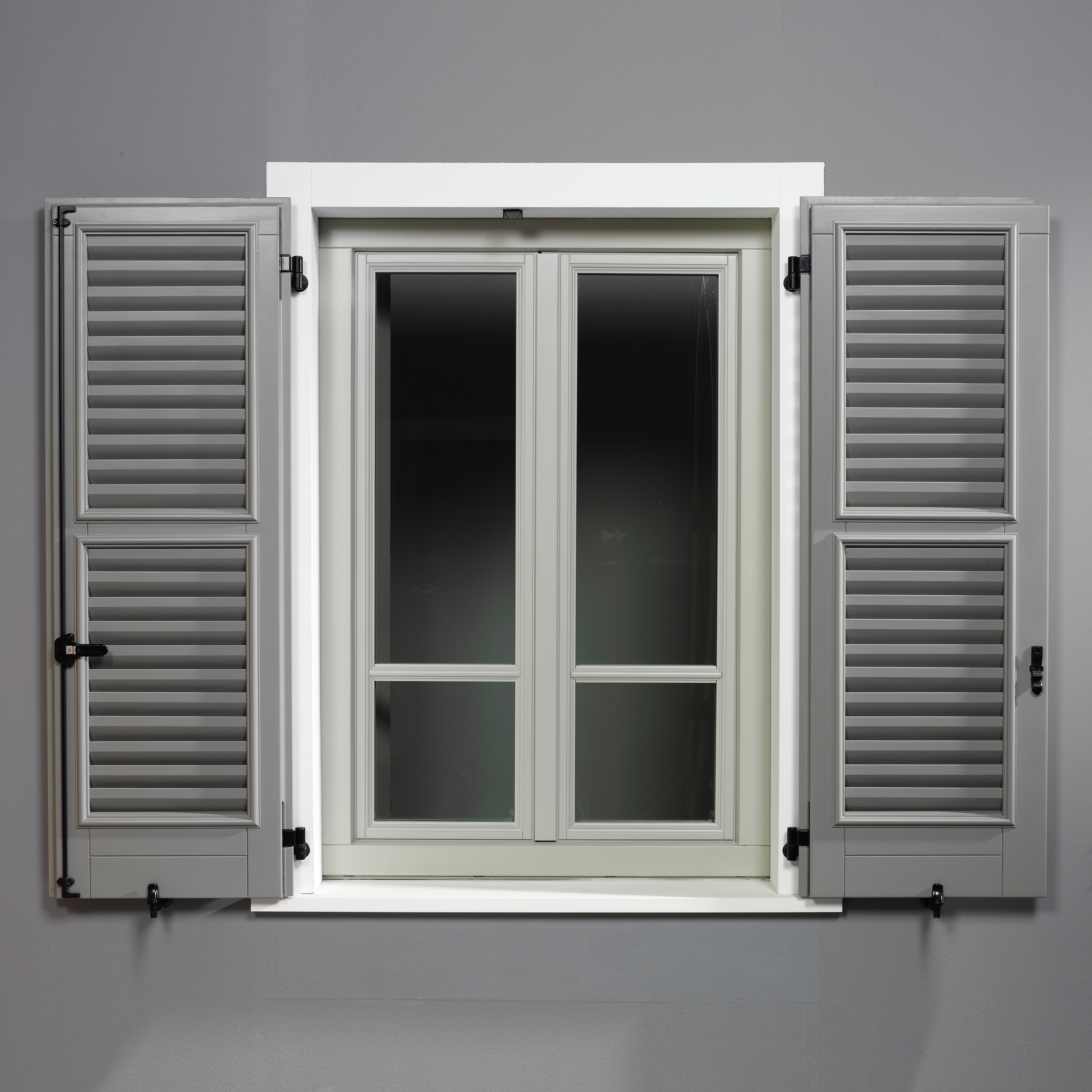 Display product ISAM Sunscreen system from manufacturer ISAM