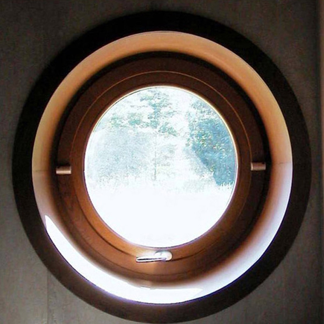 Display product ISAM Pivot window from manufacturer ISAM