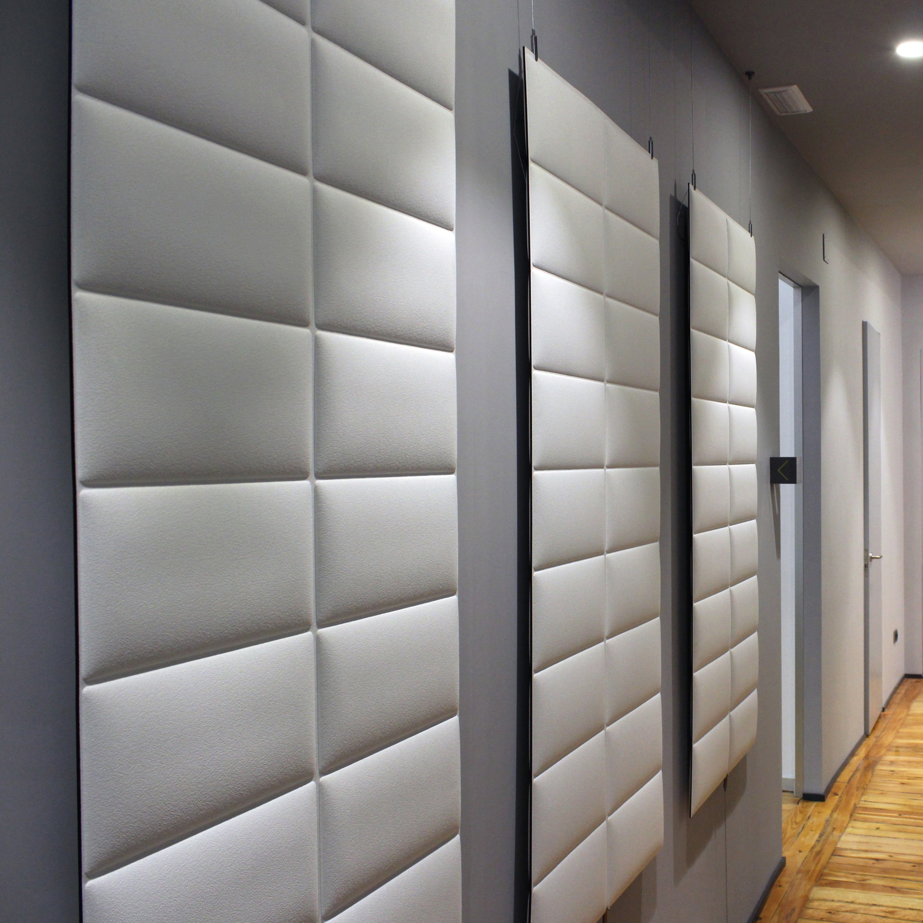 Mostra il prodotto ECOdesk baffles del produttore Slalom