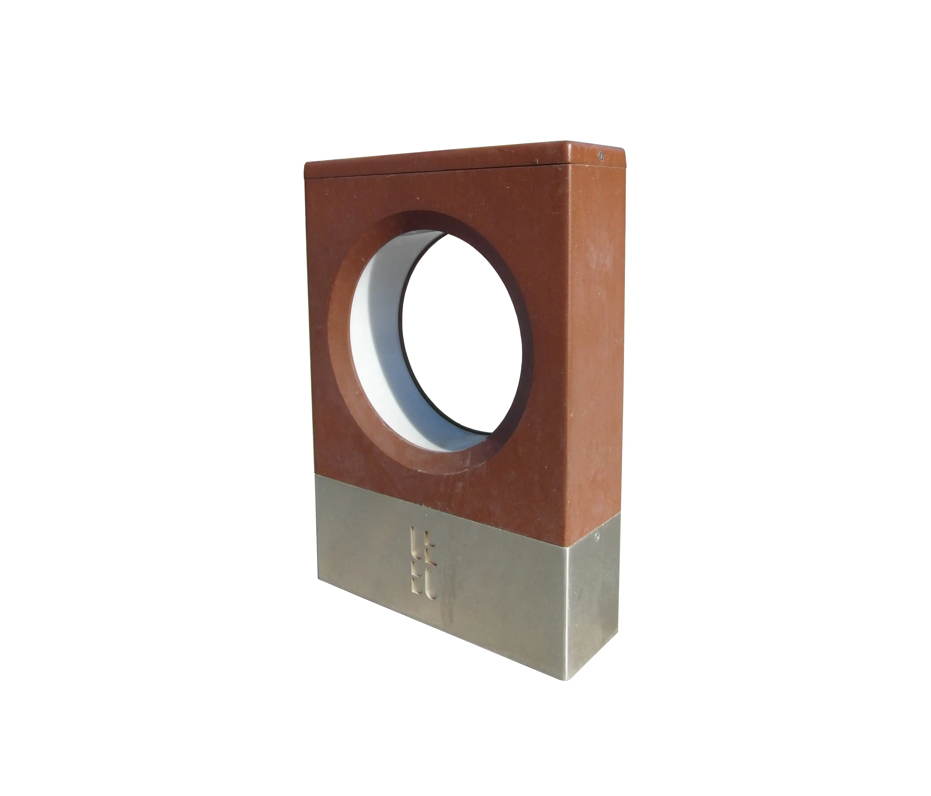 Urbo - Hole step mark