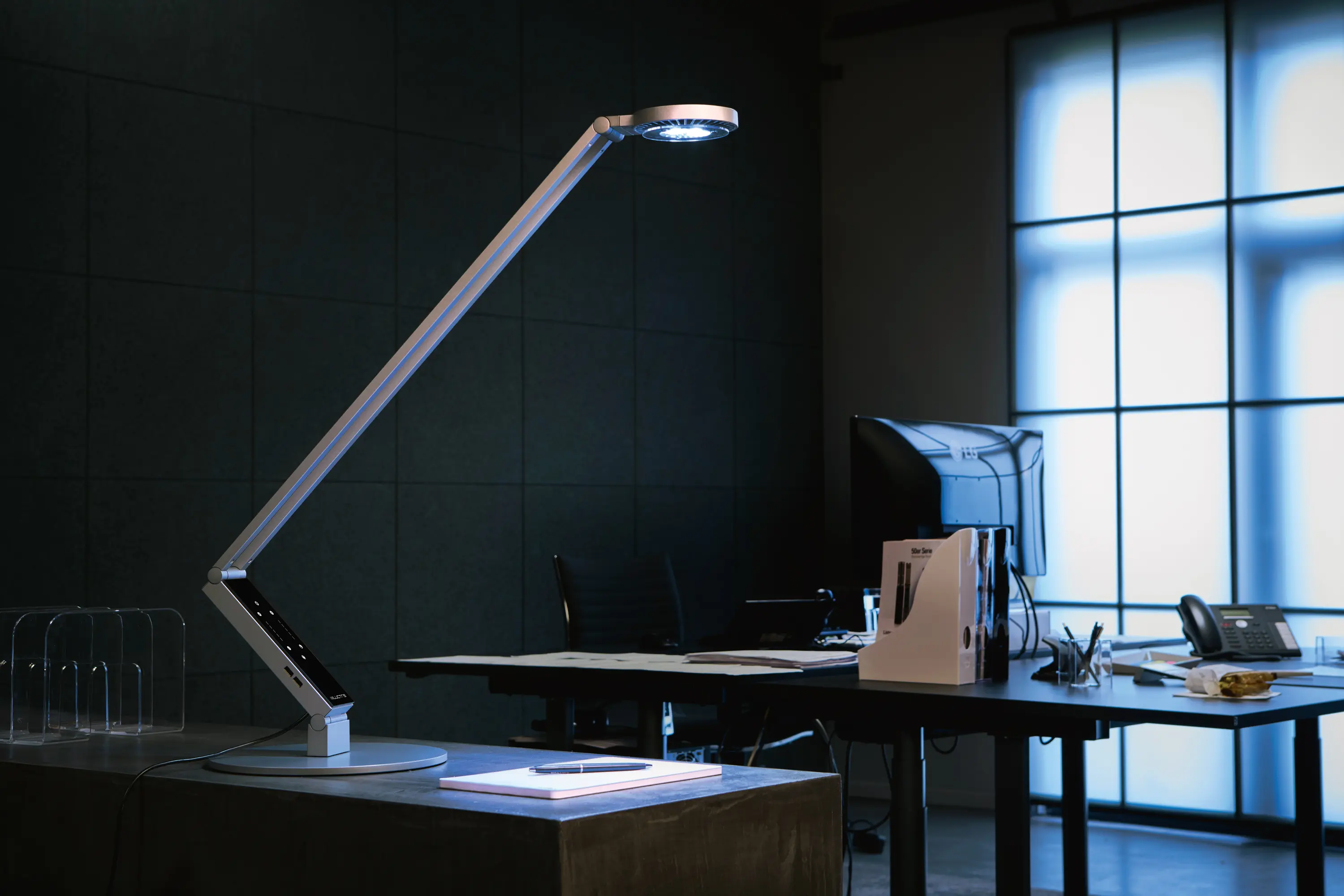 LUCTRA - TABLE PRO LINEAR schwarz