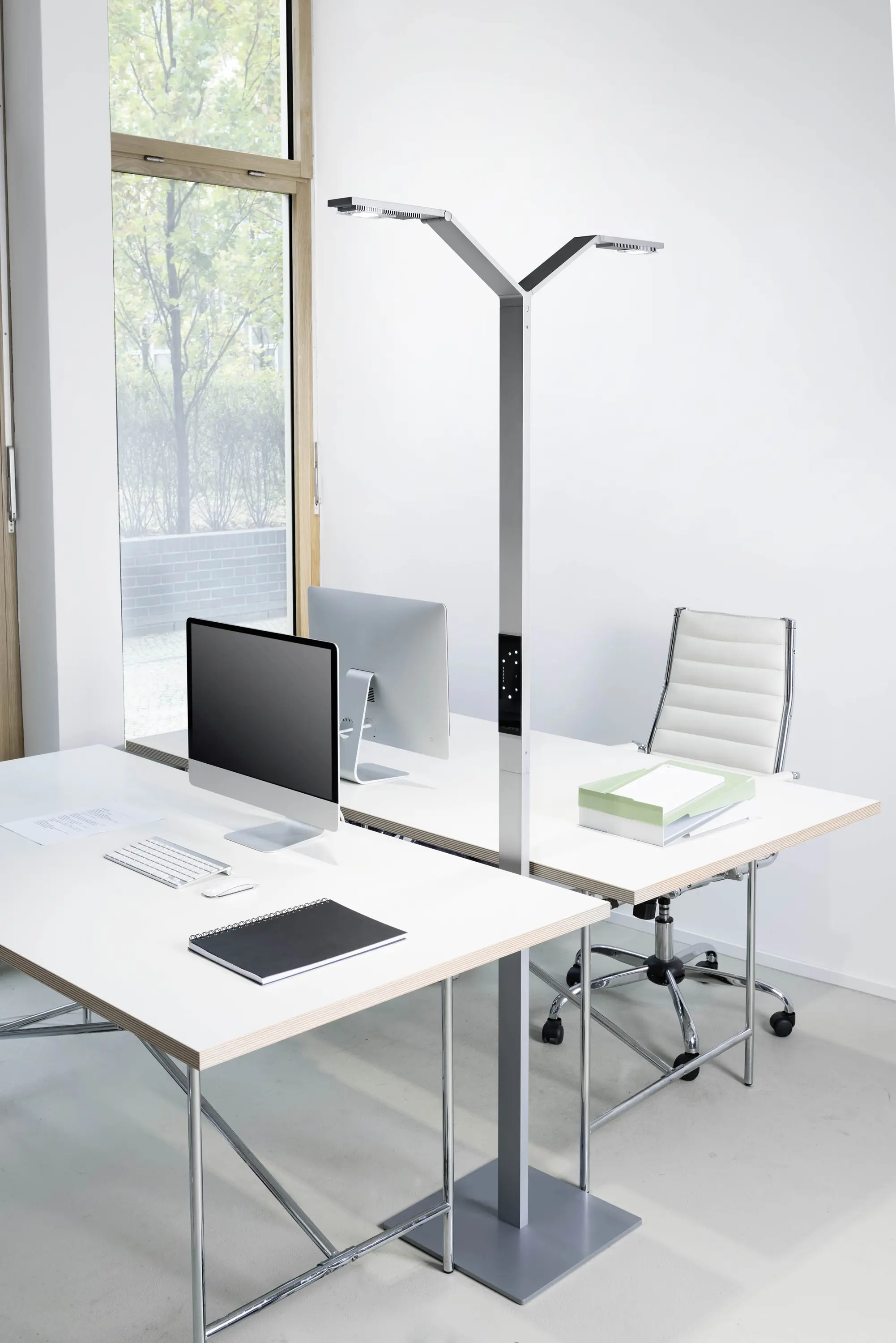 LUCTRA - FLOOR TWIN LINEAR aluminium