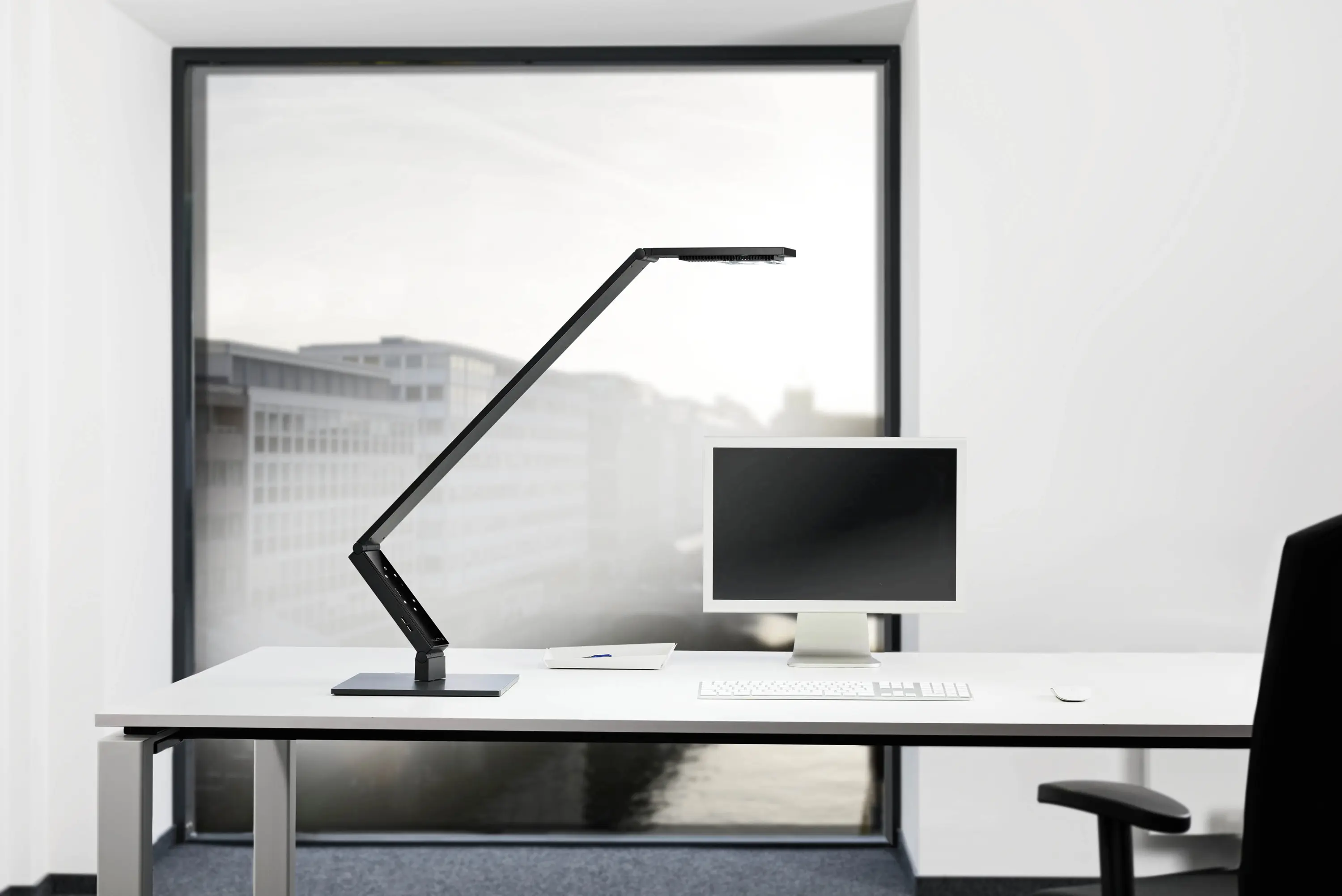 LUCTRA - TABLE PRO LINEAR schwarz