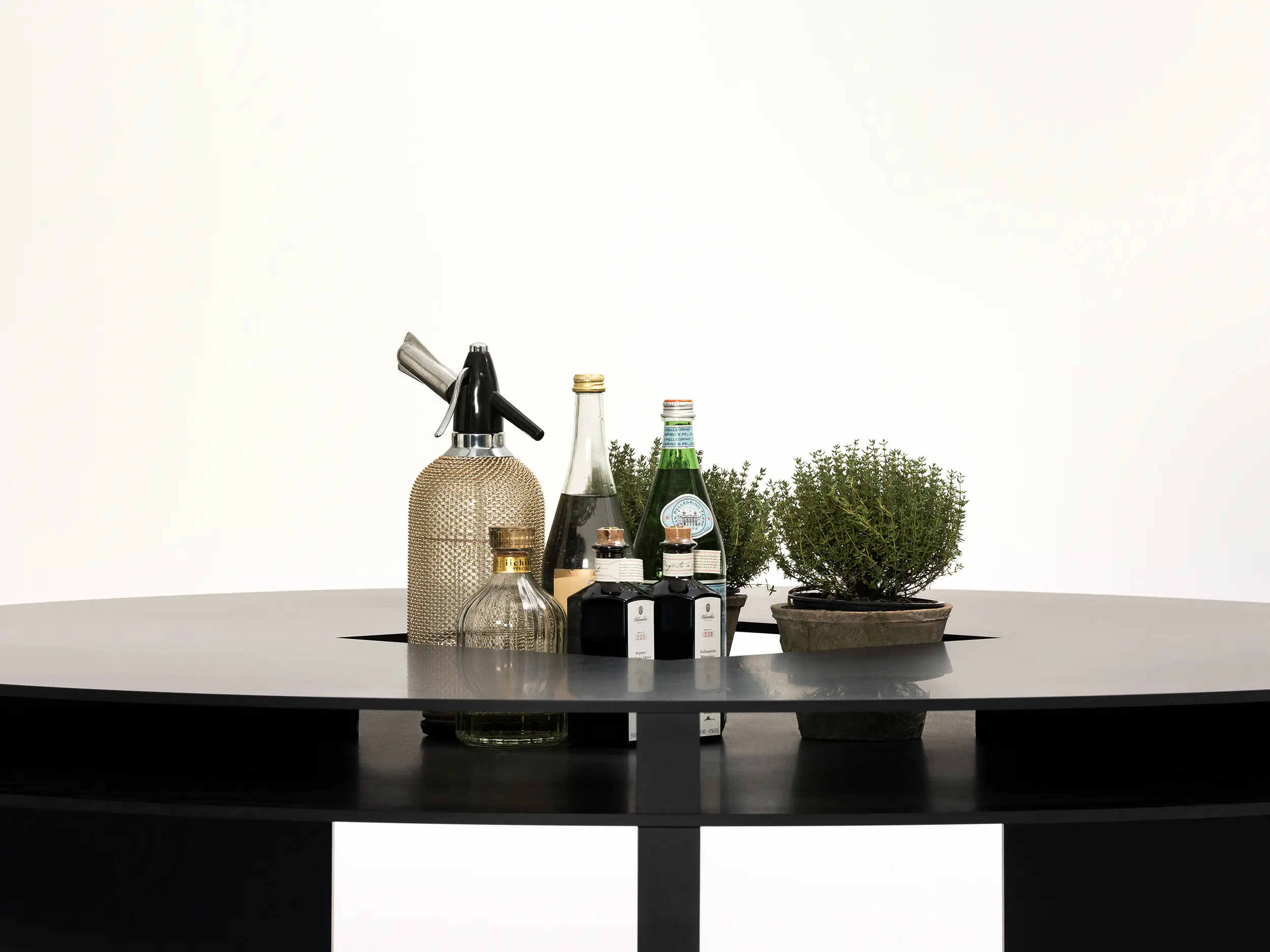 New Tendency - Donald Discussion table