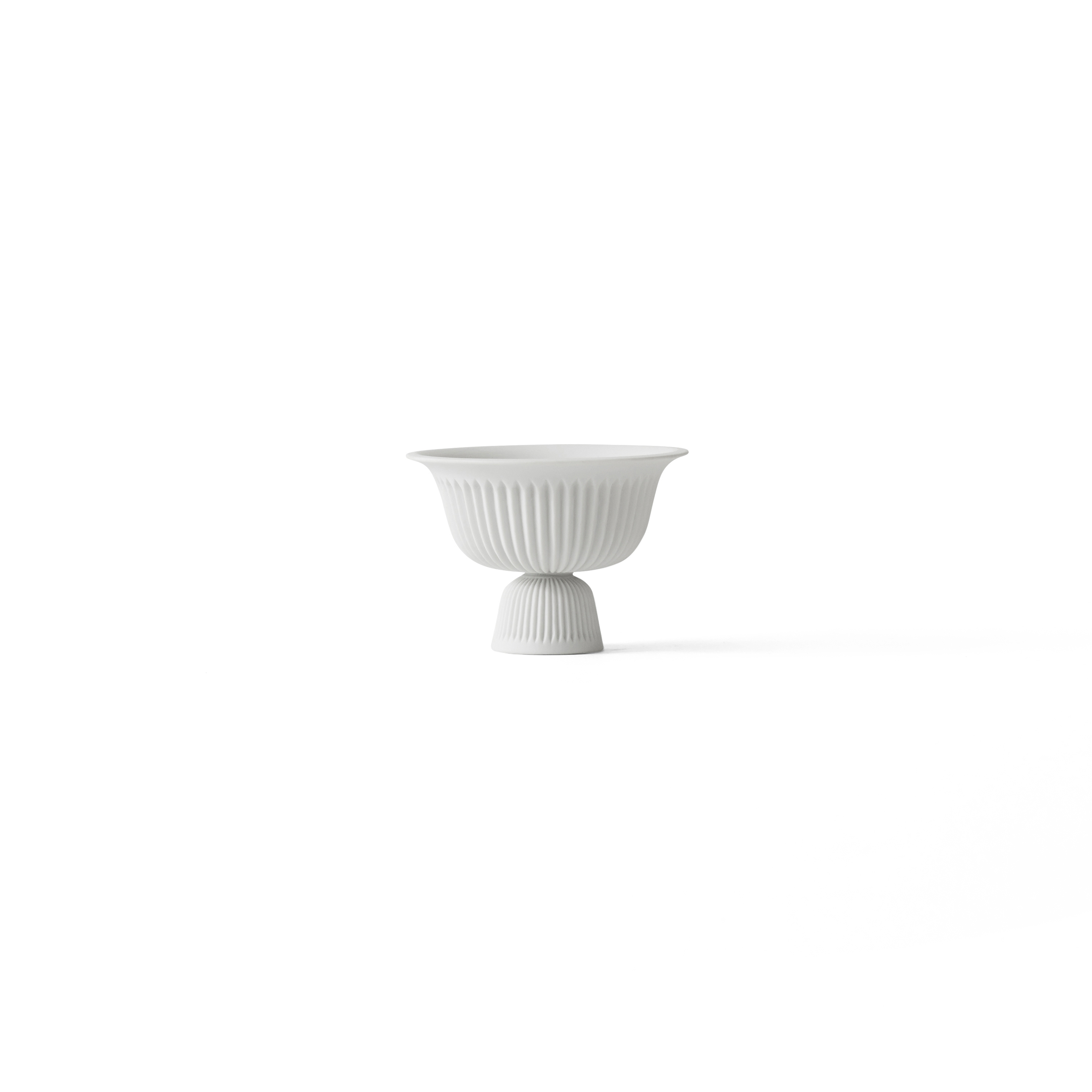 Mostra il prodotto Tsé Small bowl with foot del produttore Lyngby Porcelæn