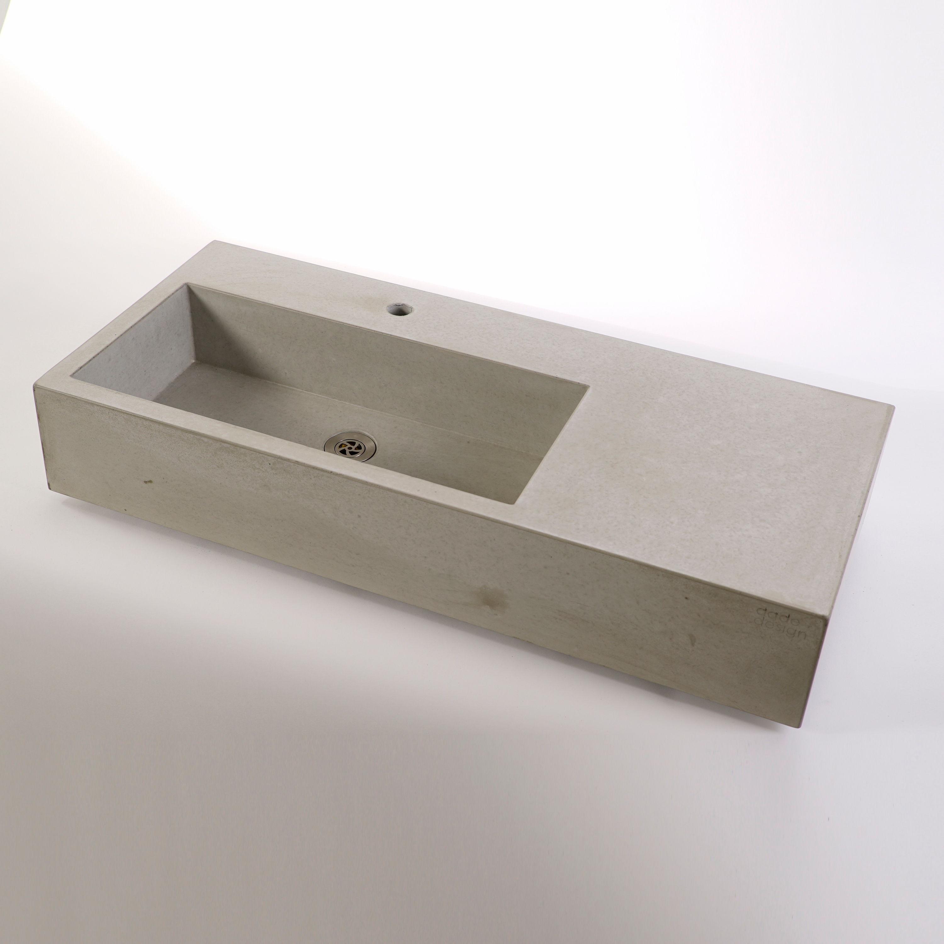 Afficher le produit dade CASSA 90m concrete sink du fabricant Dade Design AG concrete works Beton