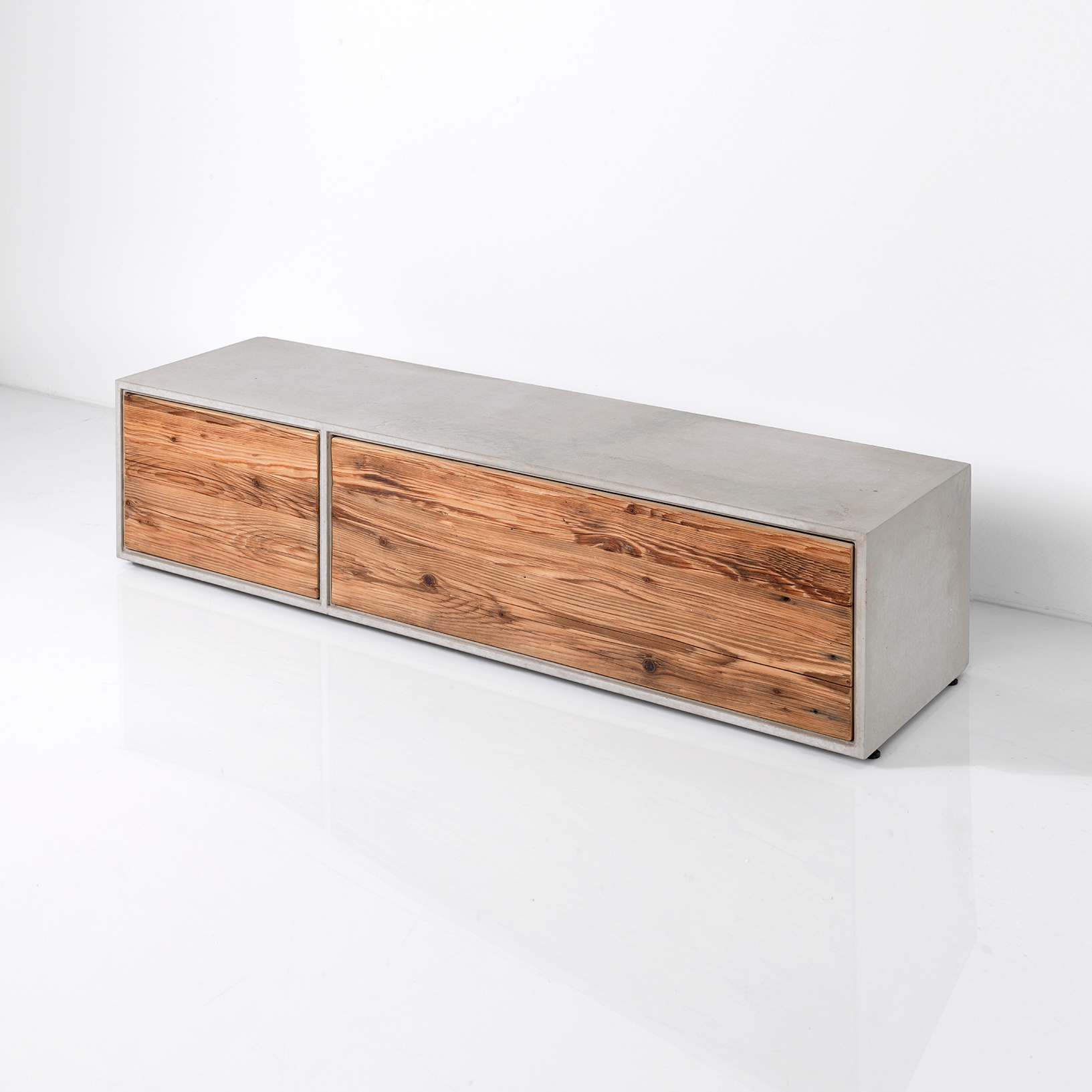 Produkt dade LOWBOARD des Herstellers Dade Design AG concrete works Beton anzeigen