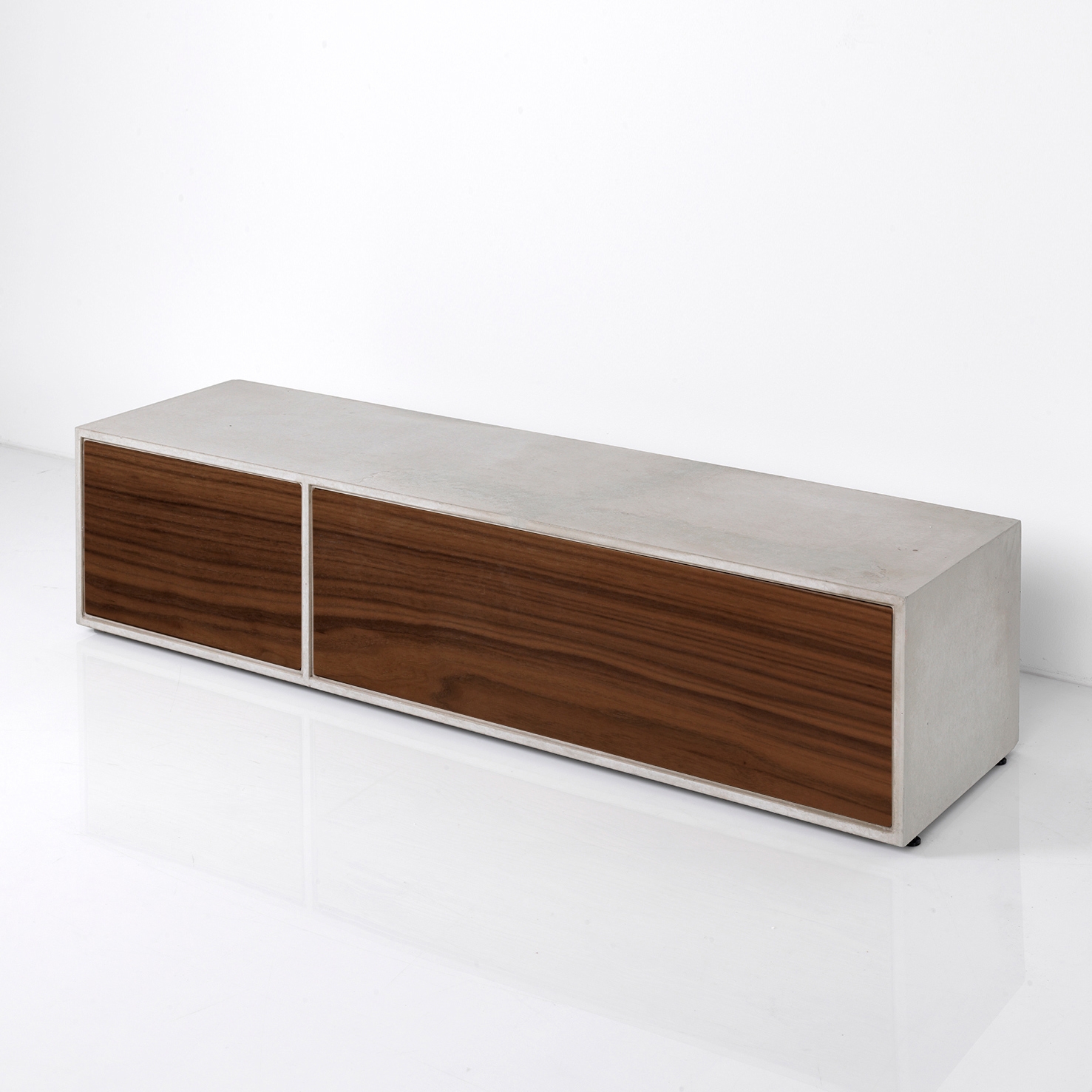 dade LOWBOARD | dade LOWBOARD walnut / concrete