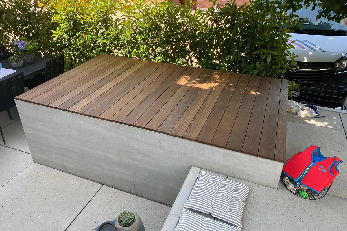 Dade Design AG concrete works Beton - Fountains | dade bathing pool 200/120/75