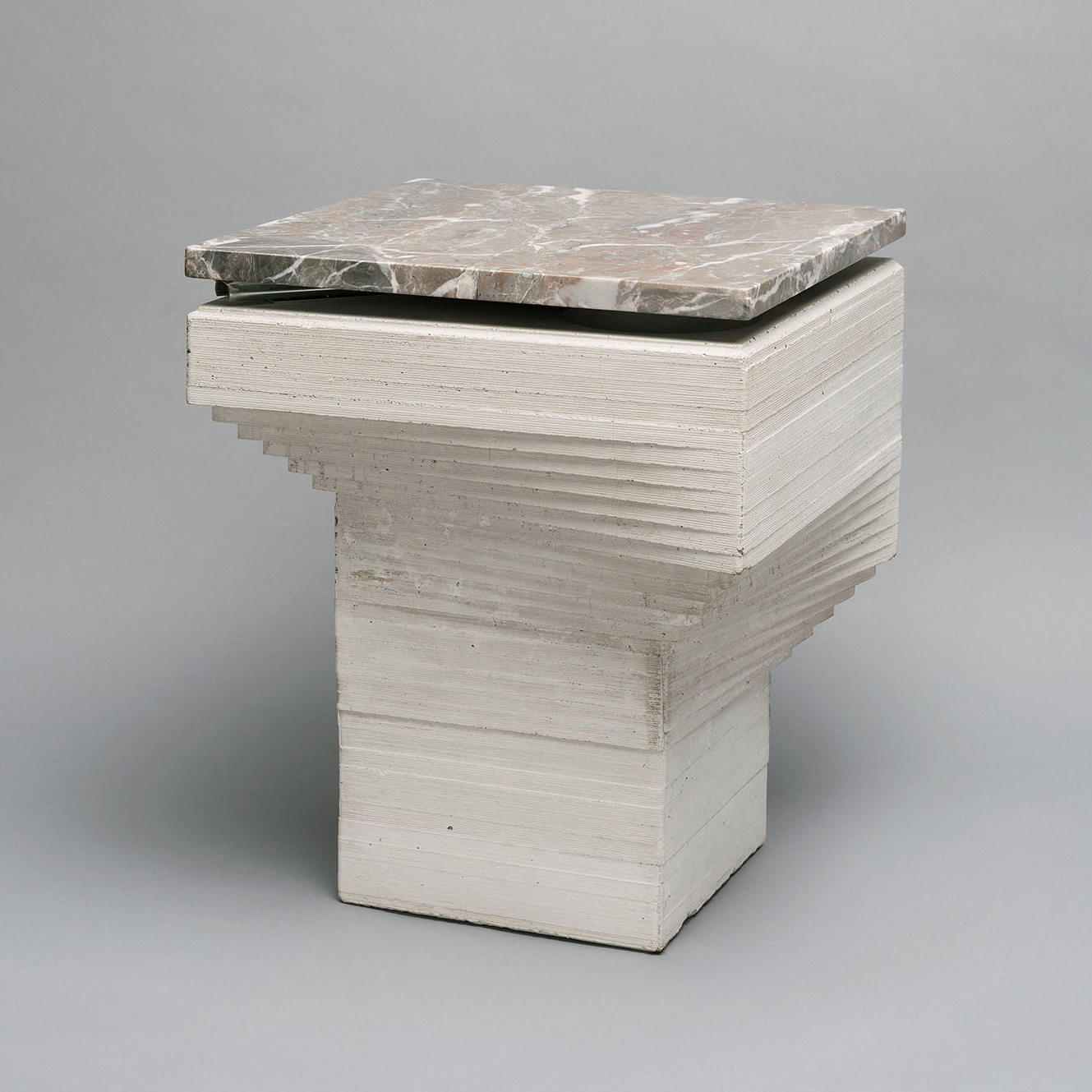 Display product dade TRONCO concrete bar table from manufacturer Dade Design AG concrete works Beton