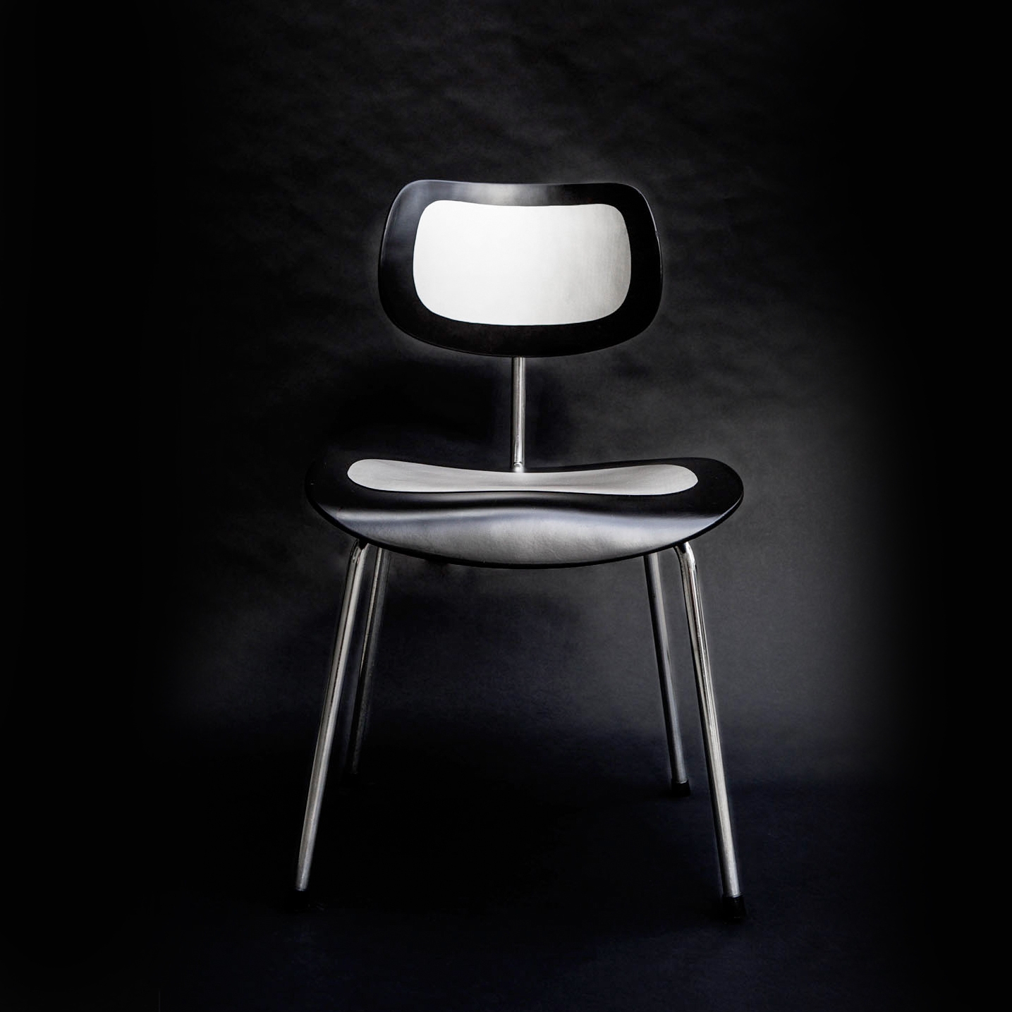 Display product Theatre Brushed in application from manufacturer Houssini