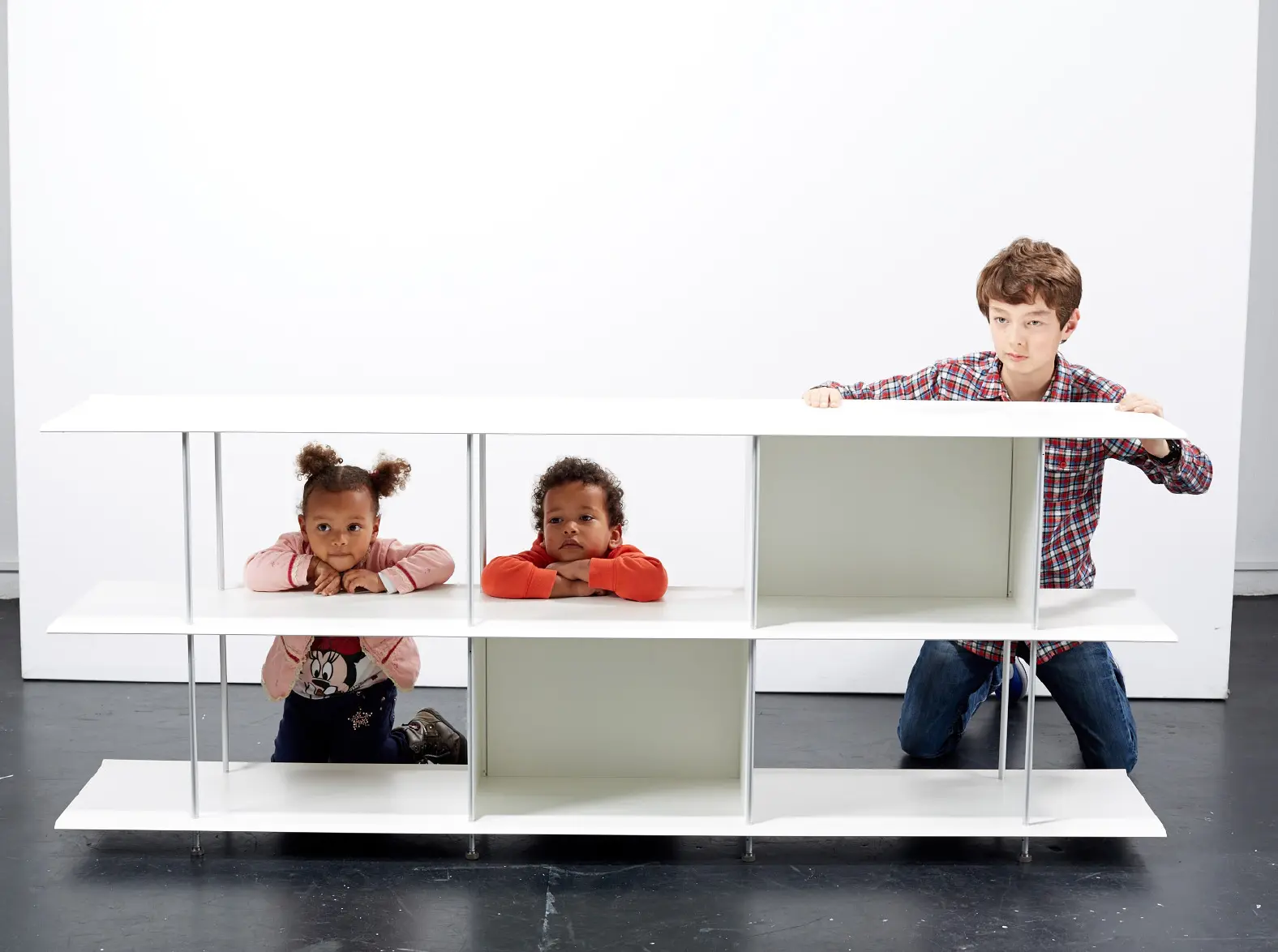 OXIT design - Folio Shelf