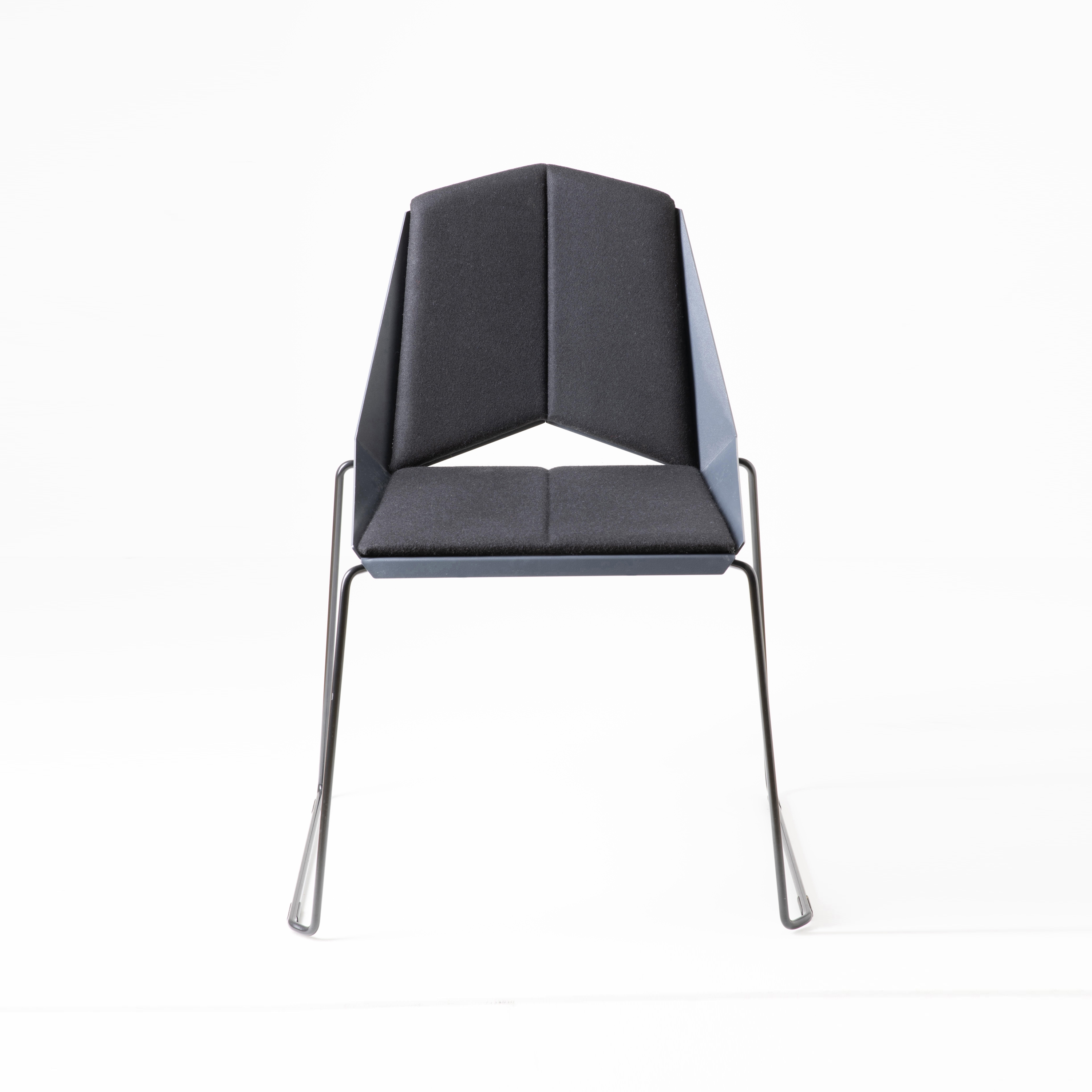 Mostra il prodotto Kite Chair Upholstery del produttore OXIT design