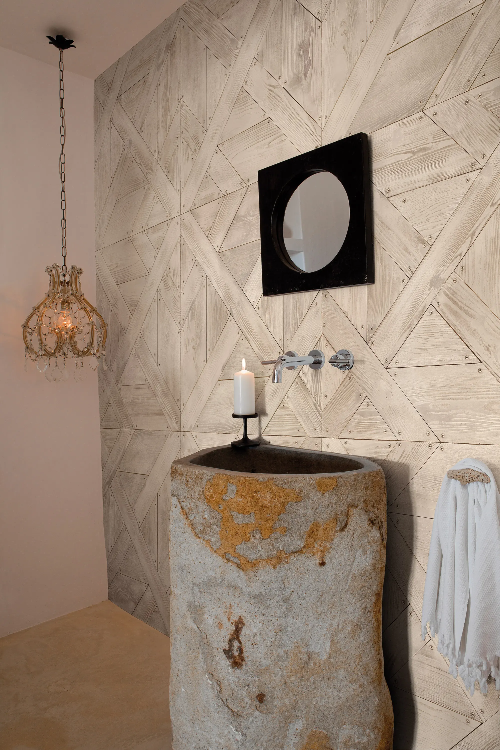 Inkiostro Bianco - Saloon
