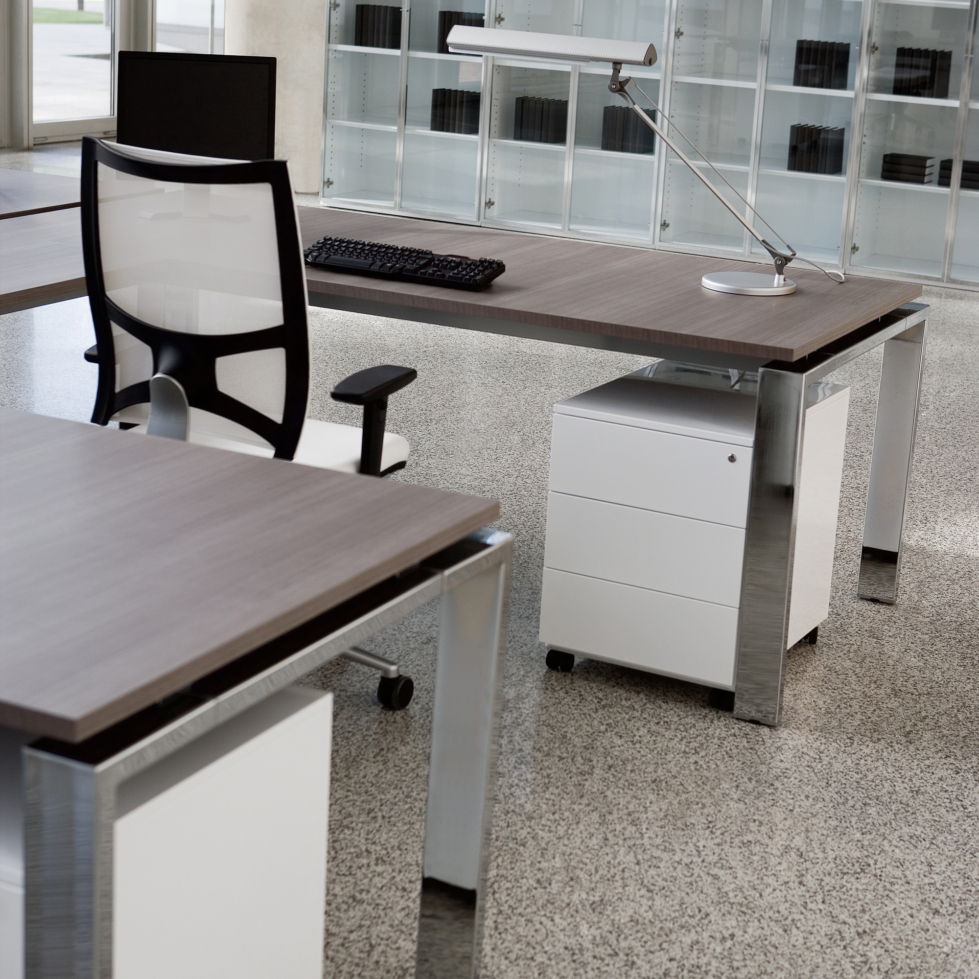 Display product Concepto Free | Cromo | Teka Ceniza from manufacturer Ofifran