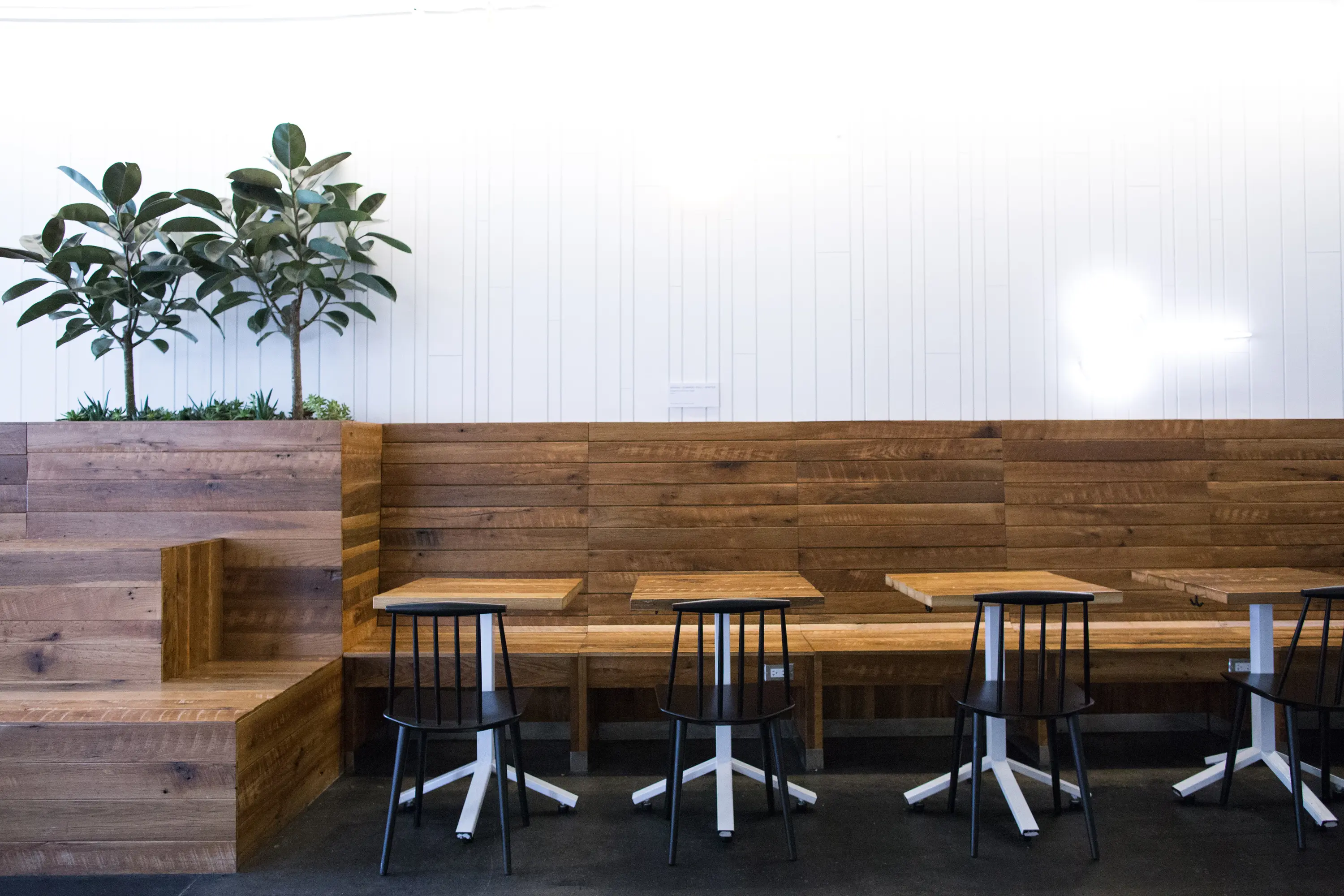 Uhuru Design - Intersecting Cafe Table