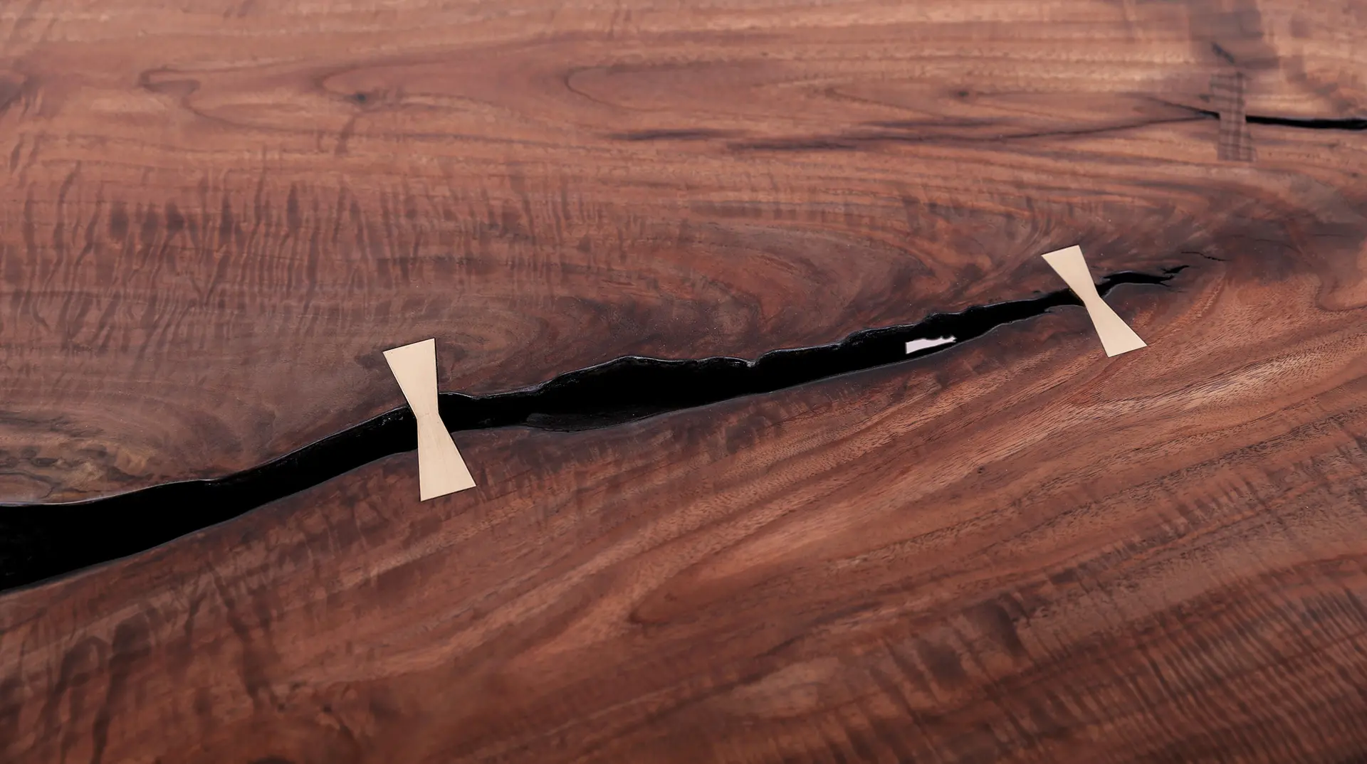 Uhuru Design - Split Base Table