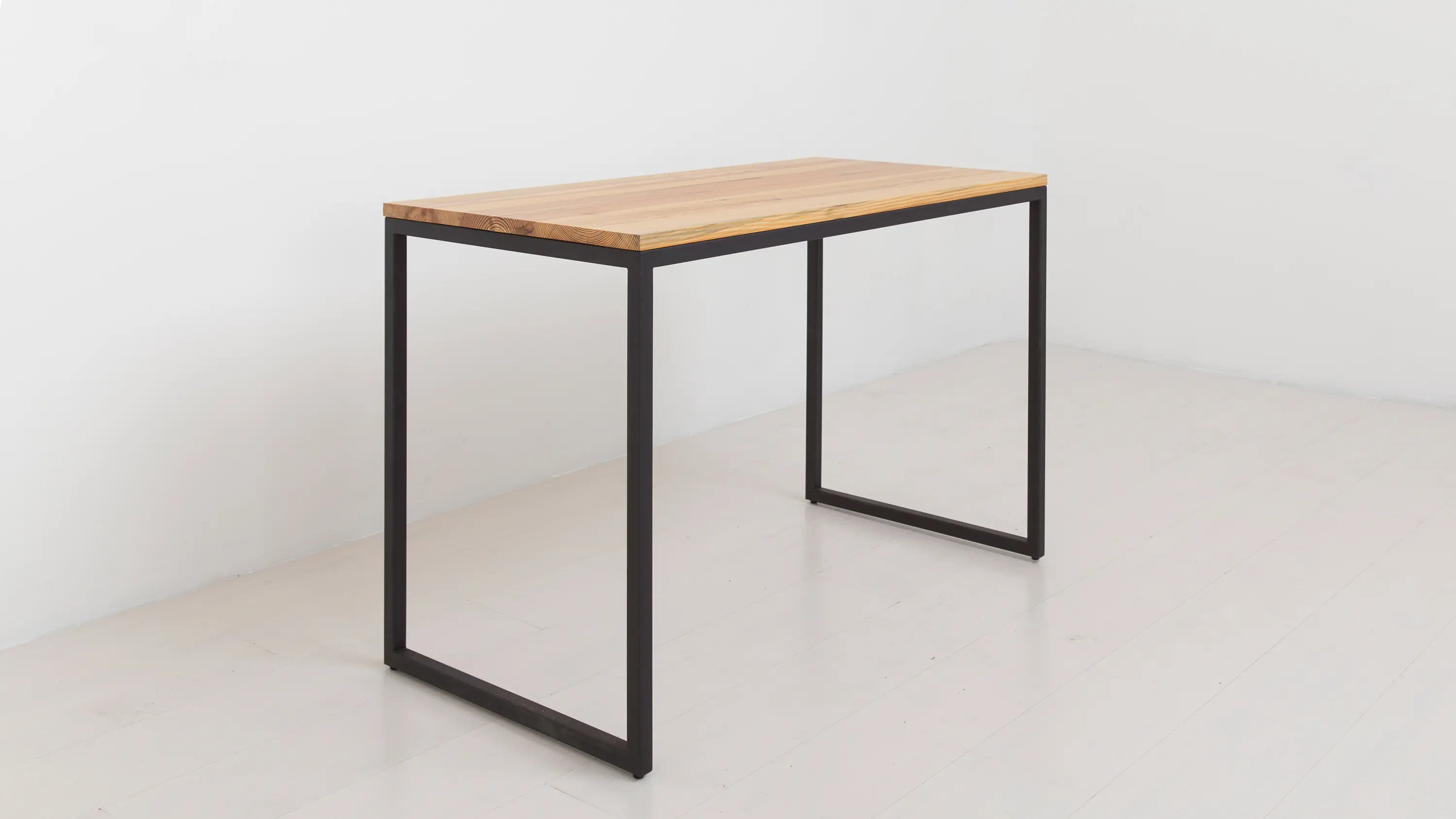 Uhuru Design - Essentials Desk