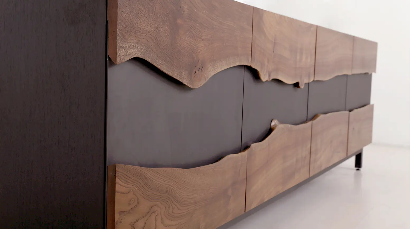 Uhuru Design - Summit Media Unit