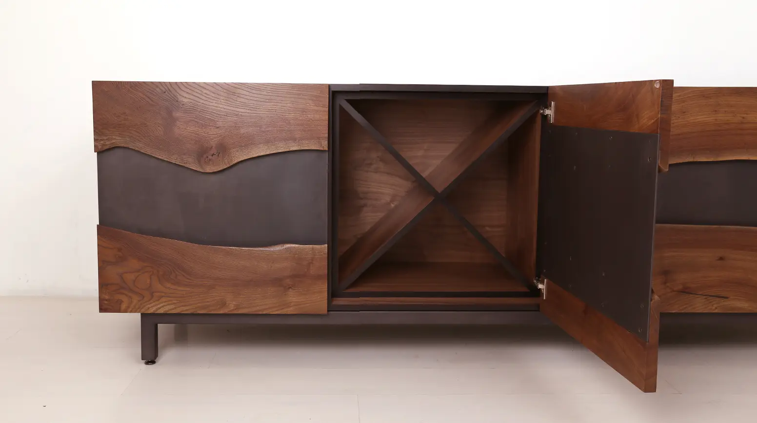 Uhuru Design - Summit Media Unit
