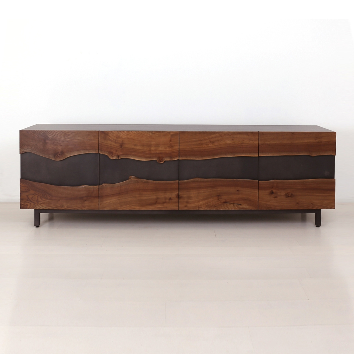 Mostra il prodotto Summit Media Unit del produttore Uhuru Design