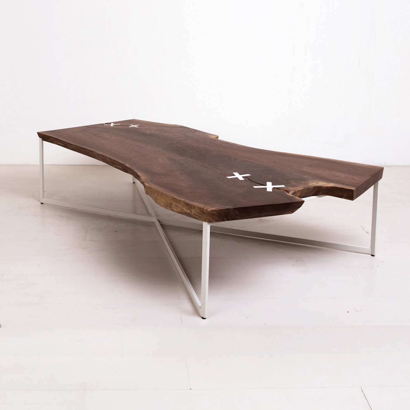 Mostra il prodotto Stitched Table del produttore Uhuru Design