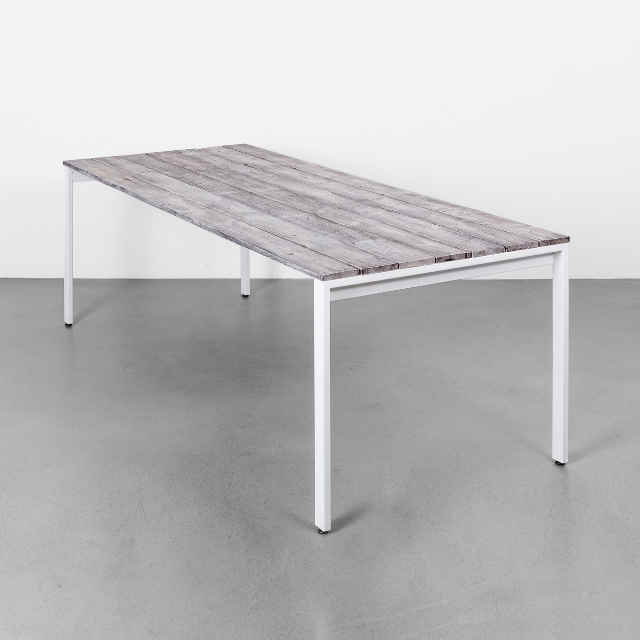 Mostra il prodotto Summer Snow Dining Table del produttore Uhuru Design