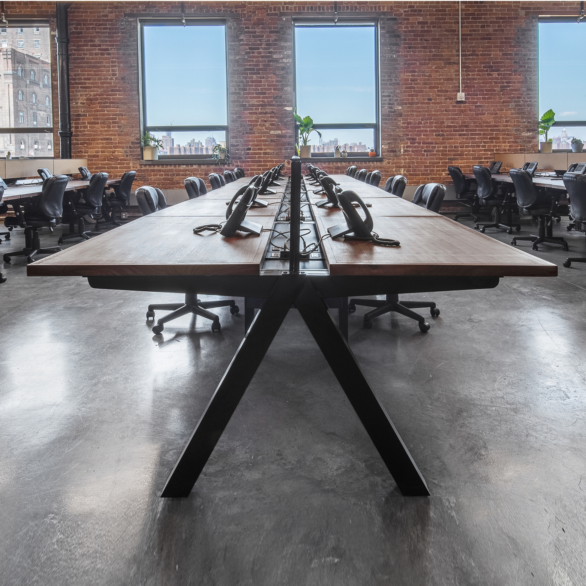 Mostra il prodotto Essentials Workplace System del produttore Uhuru Design