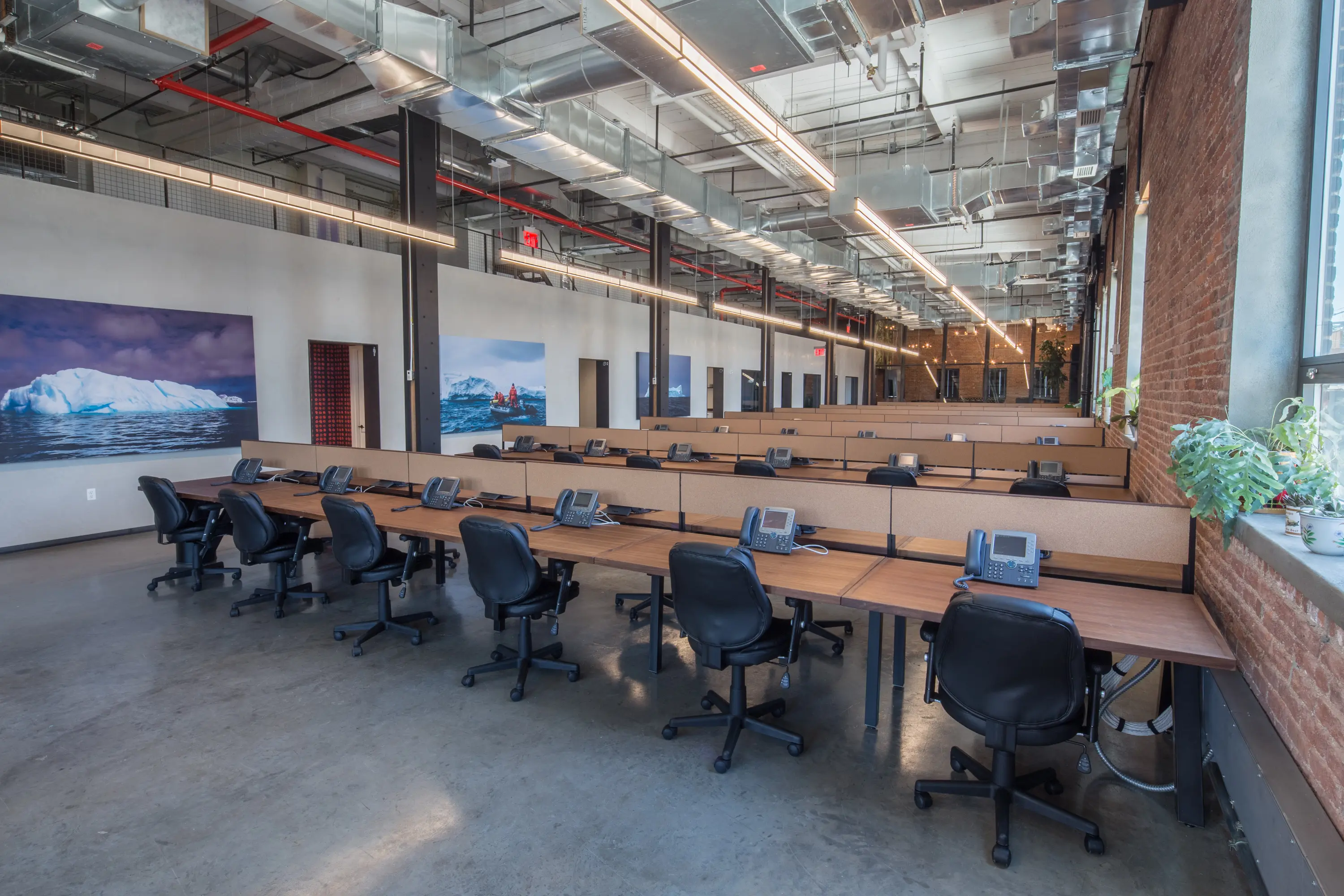 Uhuru Design - Essentials Workplace System