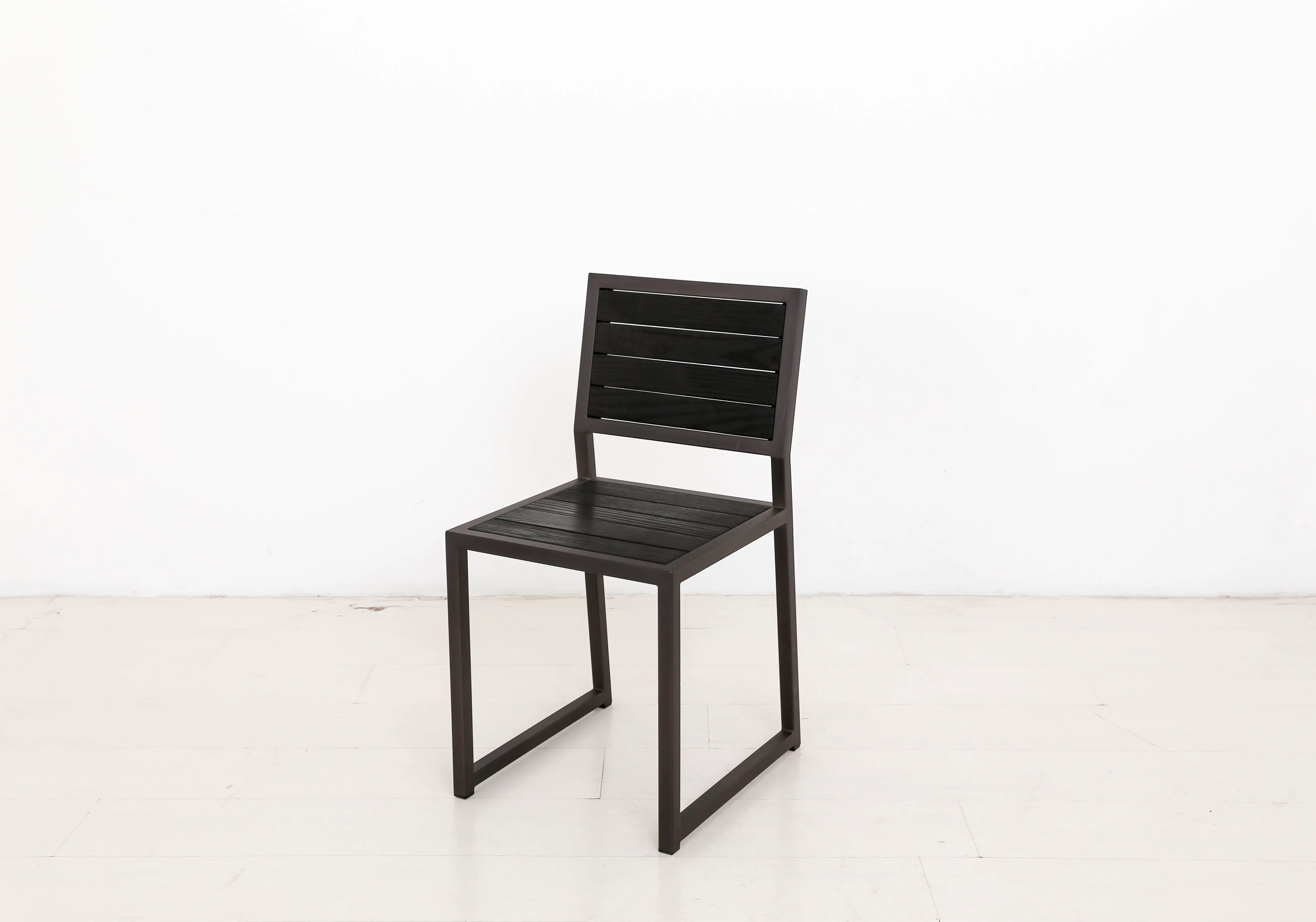 Uhuru Design - Hulihee Chair