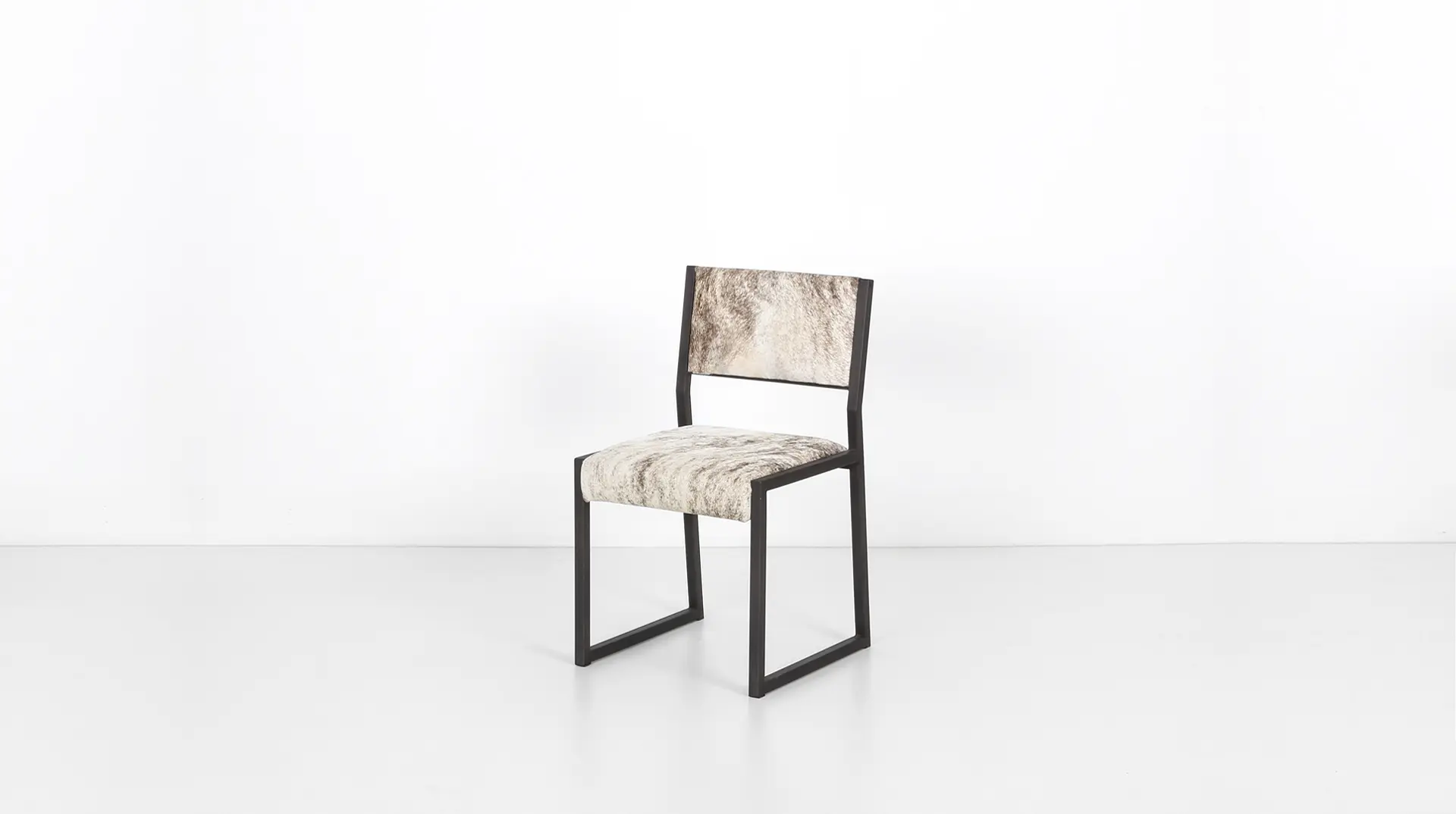 Uhuru Design - Moo Chair