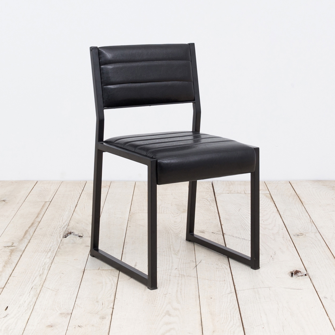 Mostra il prodotto Moo Chair del produttore Uhuru Design