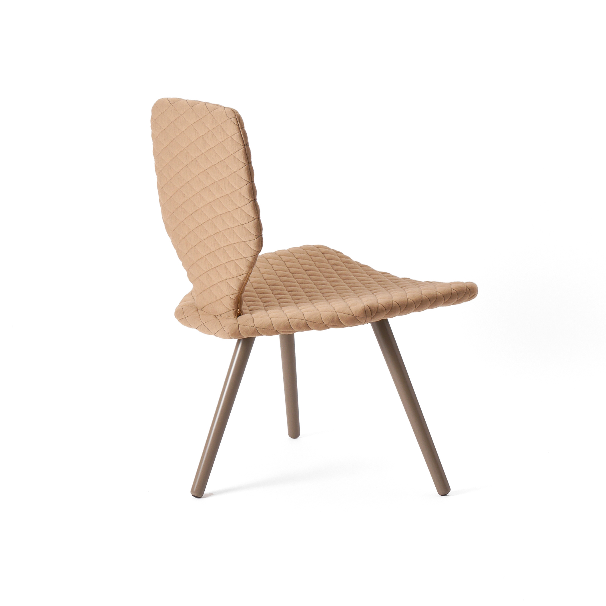 Mostra il prodotto Bavaresk Deluxe Low Chair del produttore Dante-Goods And Bads