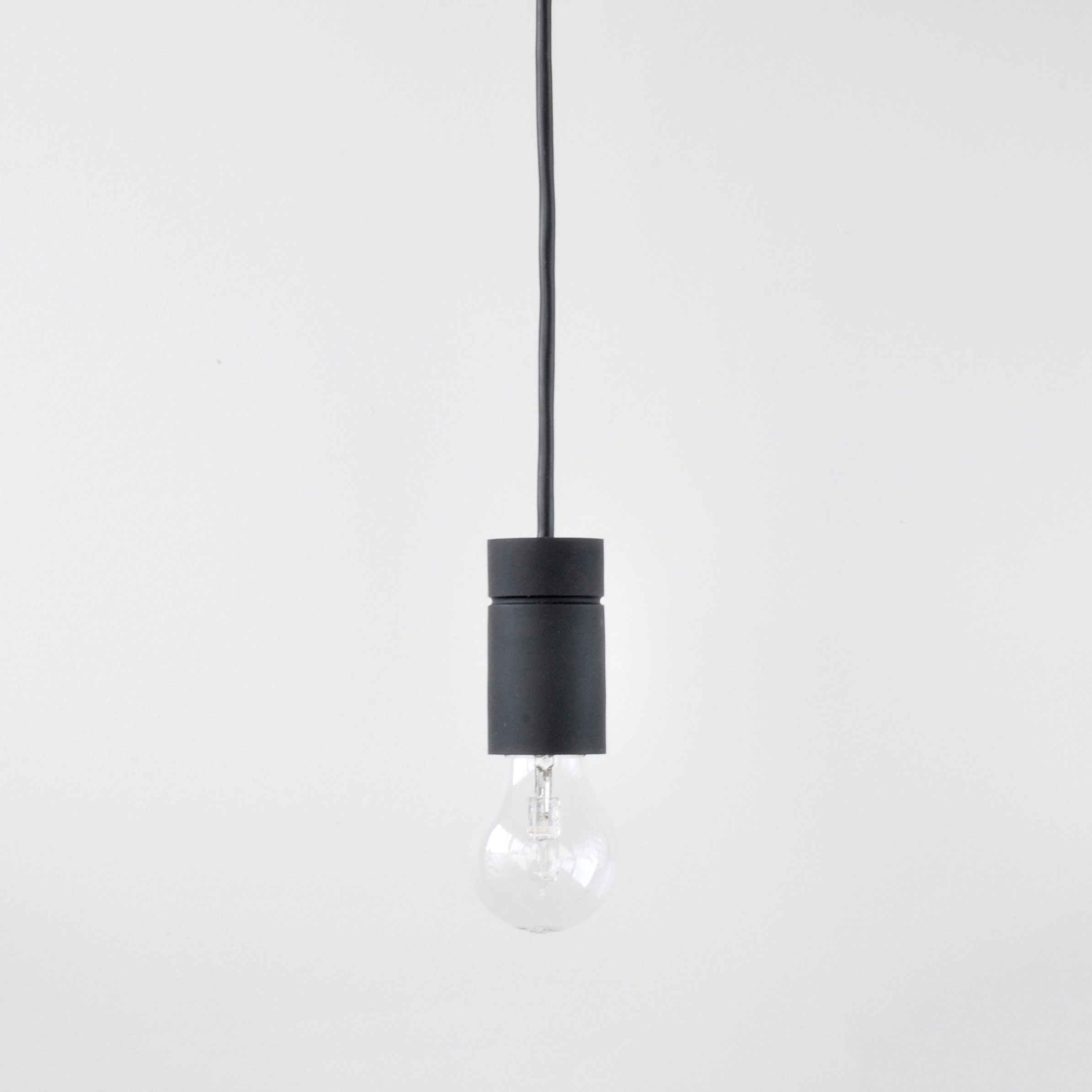 Display product Cylinder Black from manufacturer CableCup
