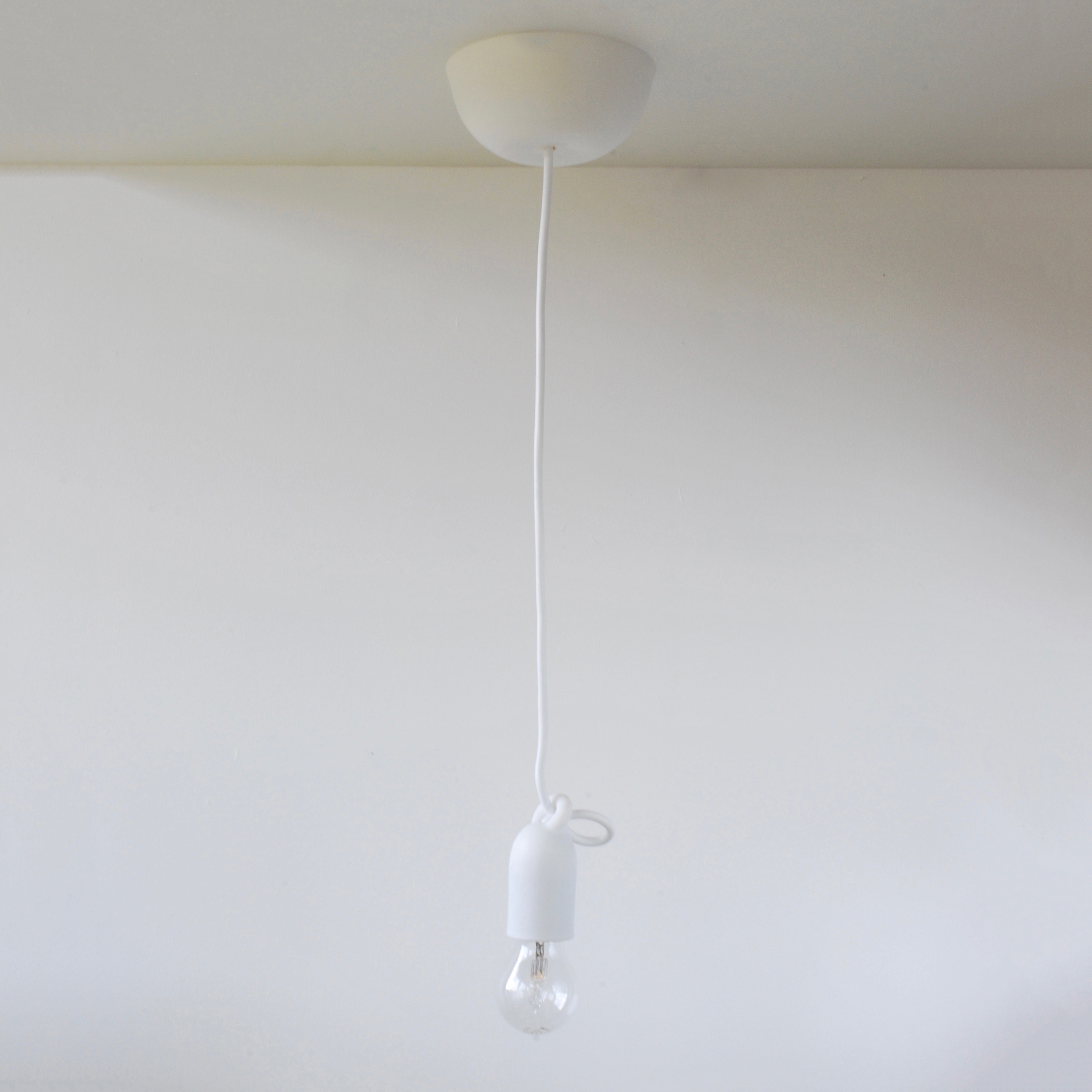 Display product Loop Complete White from manufacturer CableCup