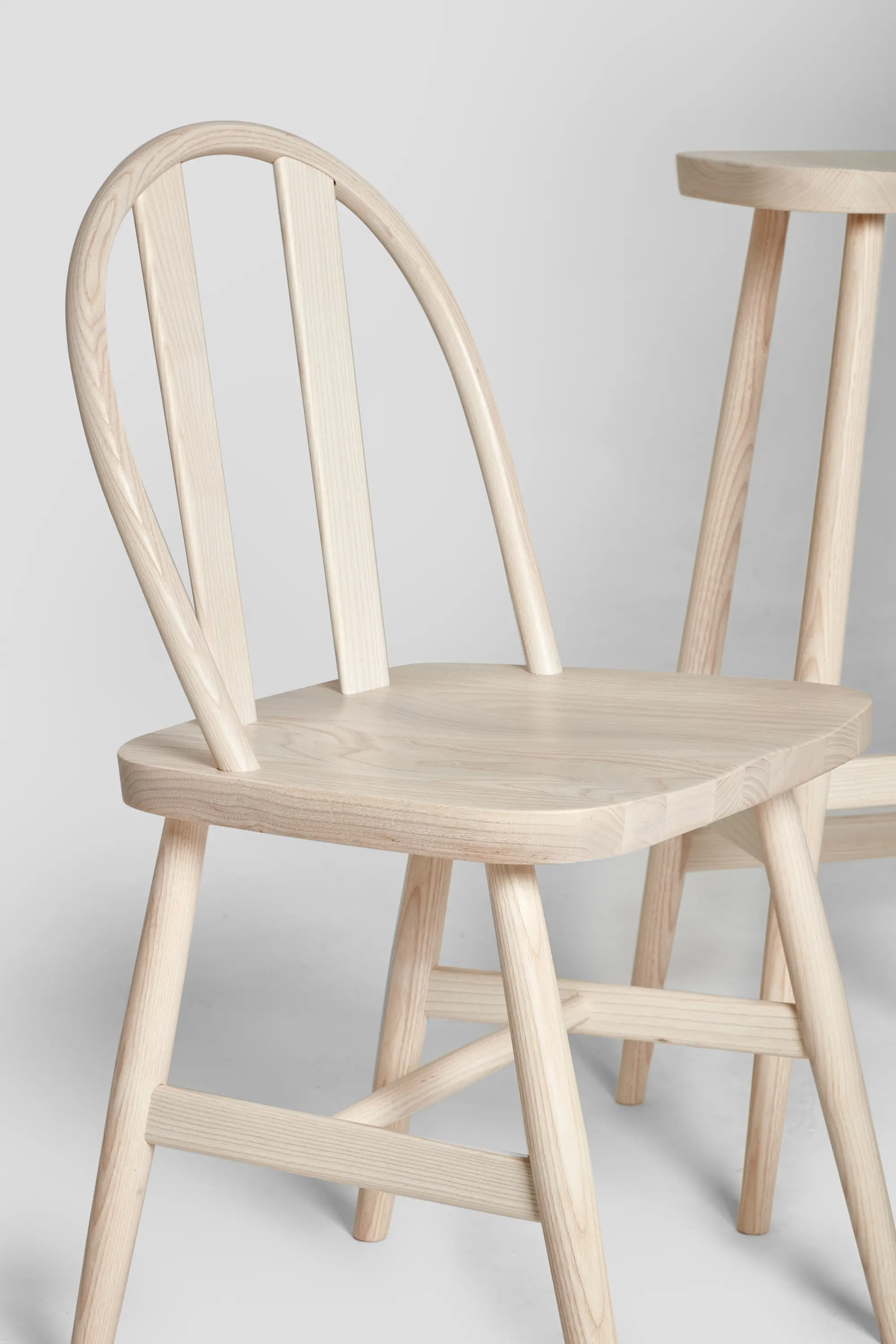 VG&P - Bird Stool