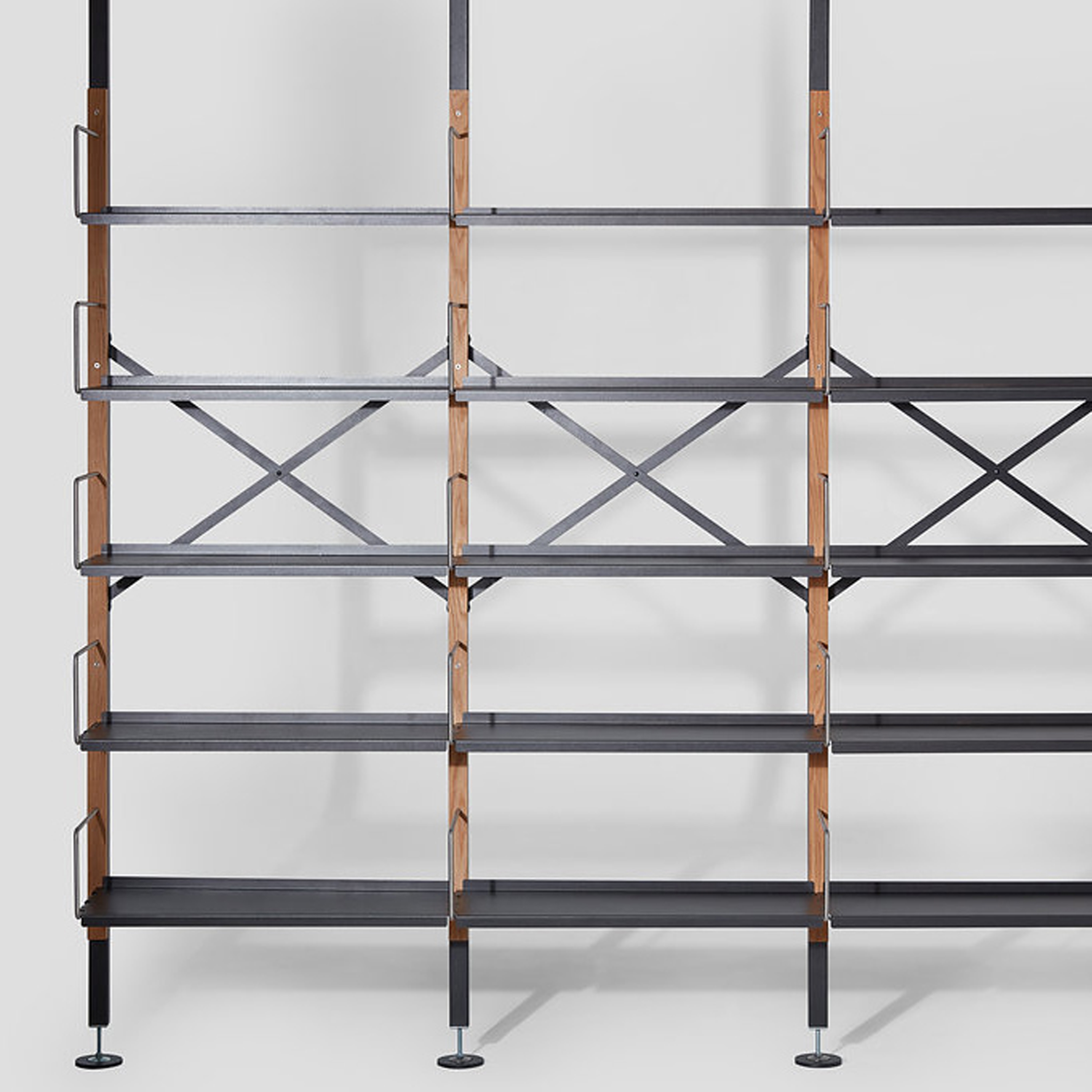 Display product Croquet Shelving Compression from manufacturer VG&P