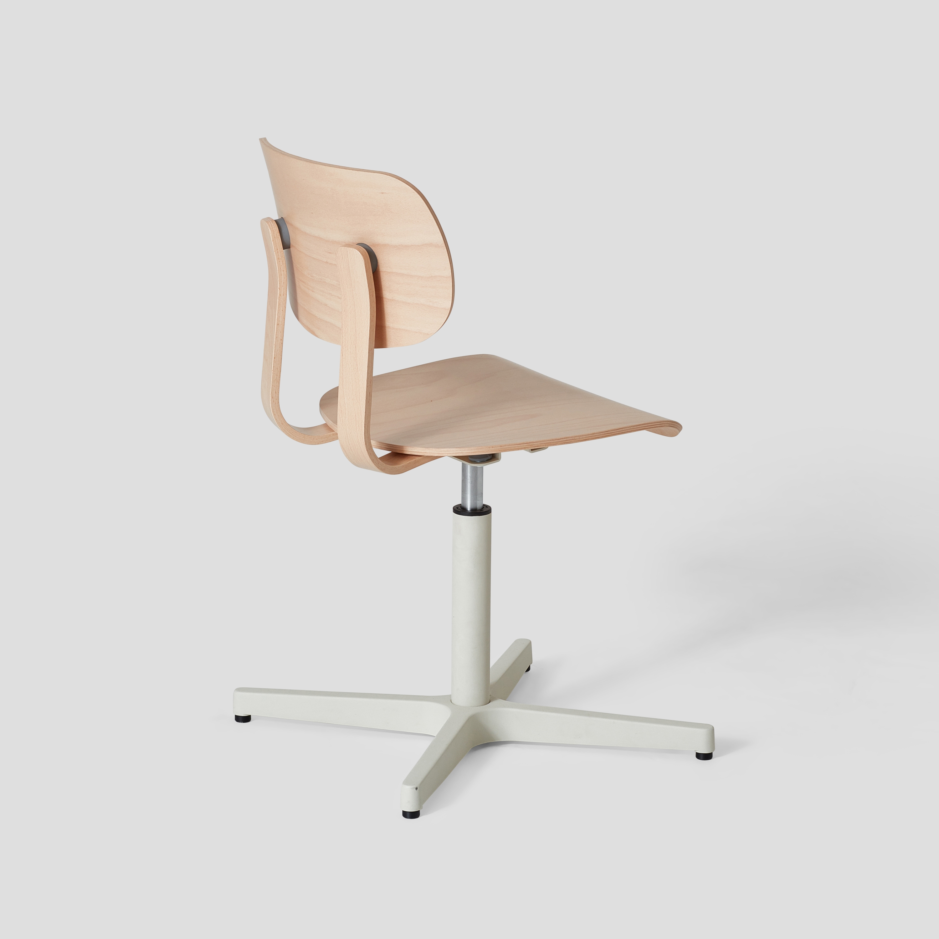 HD Chair With Pedestal