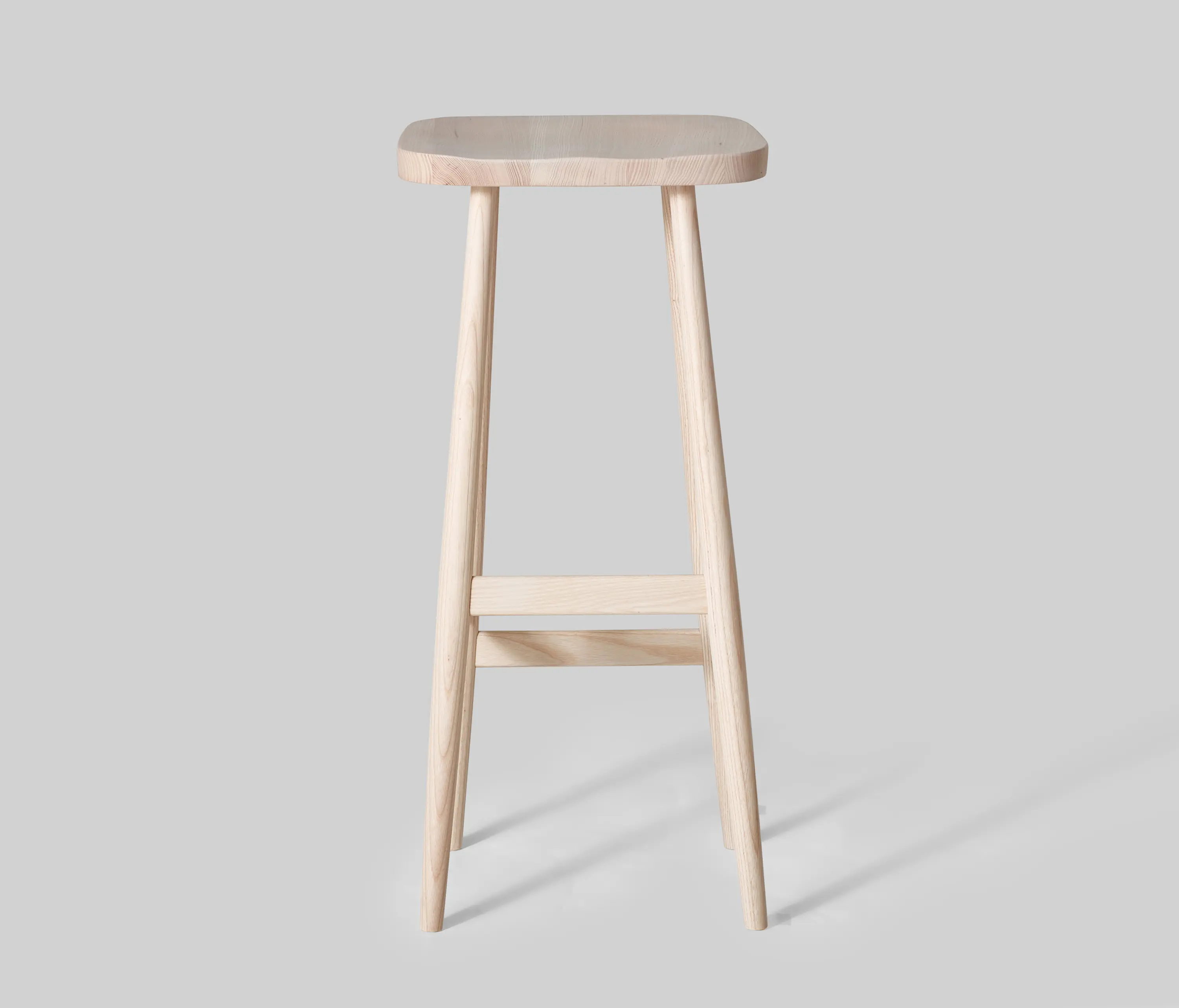 VG&P - Bird Stool
