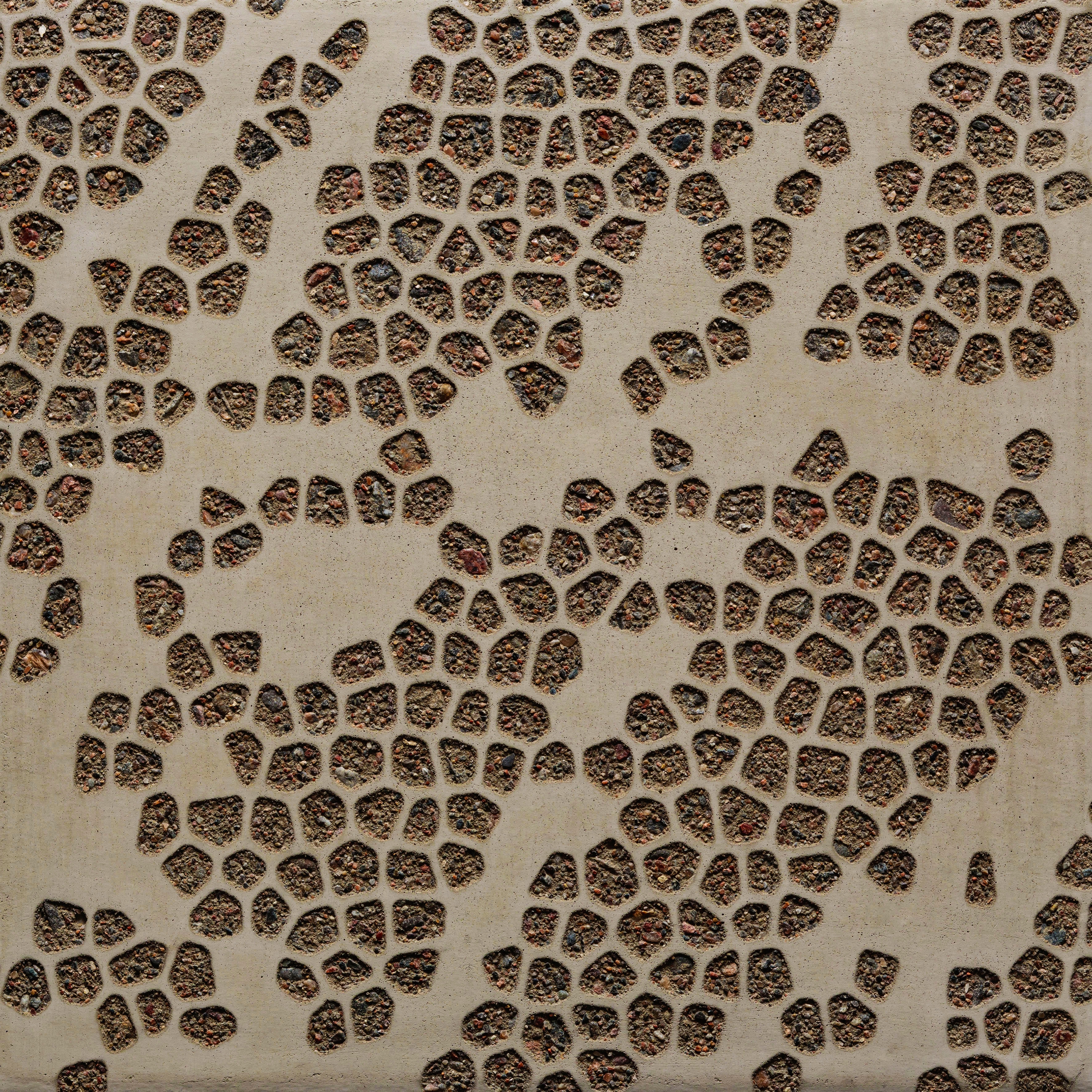 Display product GCFlow Mosaic Ellipse grey cement - natural aggregate from manufacturer Graphic Concrete
