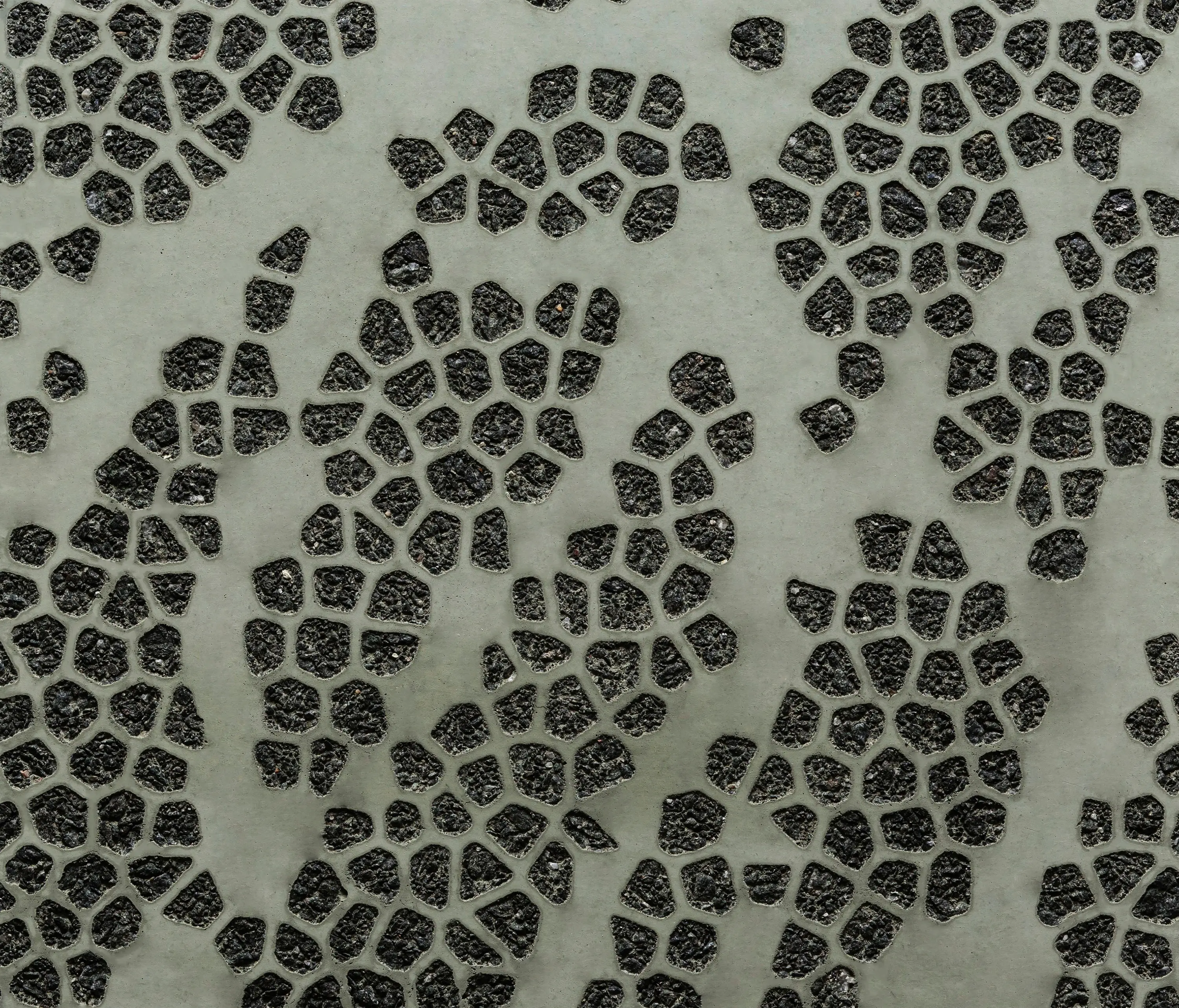 Graphic Concrete - GCFlow Mosaic Ellipse green cement - black aggregate