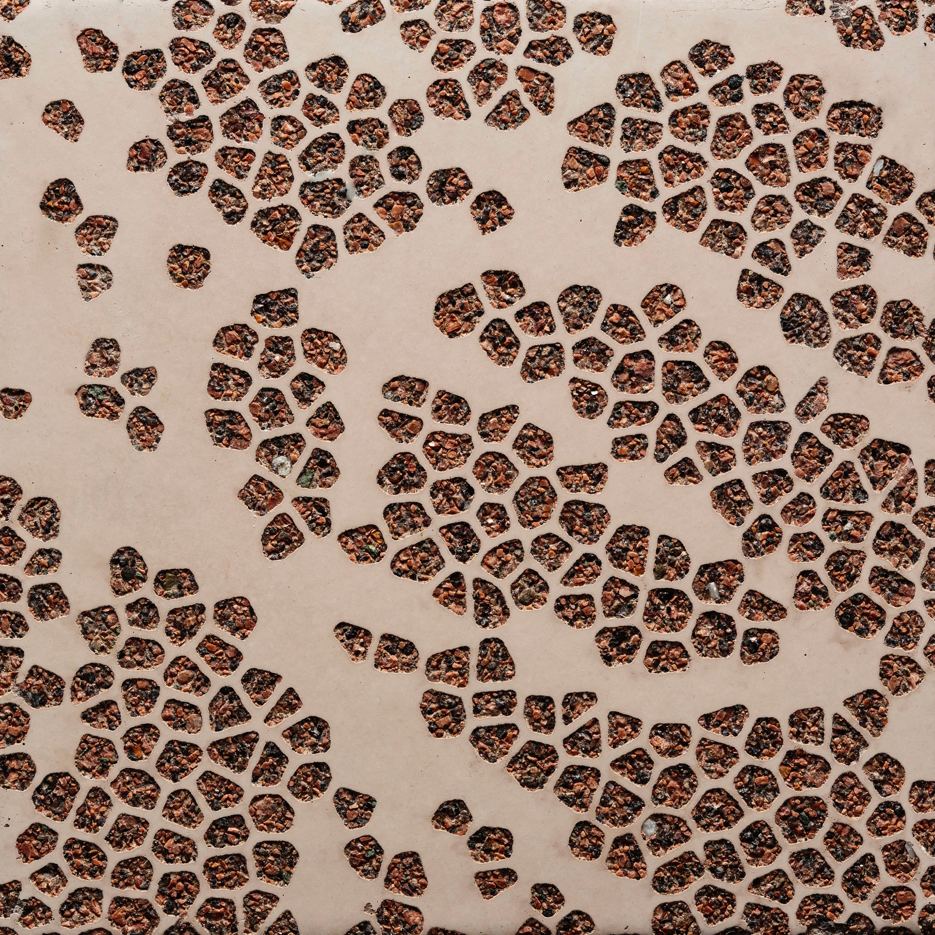 Display product GCFlow Mosaic Ellipse red cement - red aggregate from manufacturer Graphic Concrete