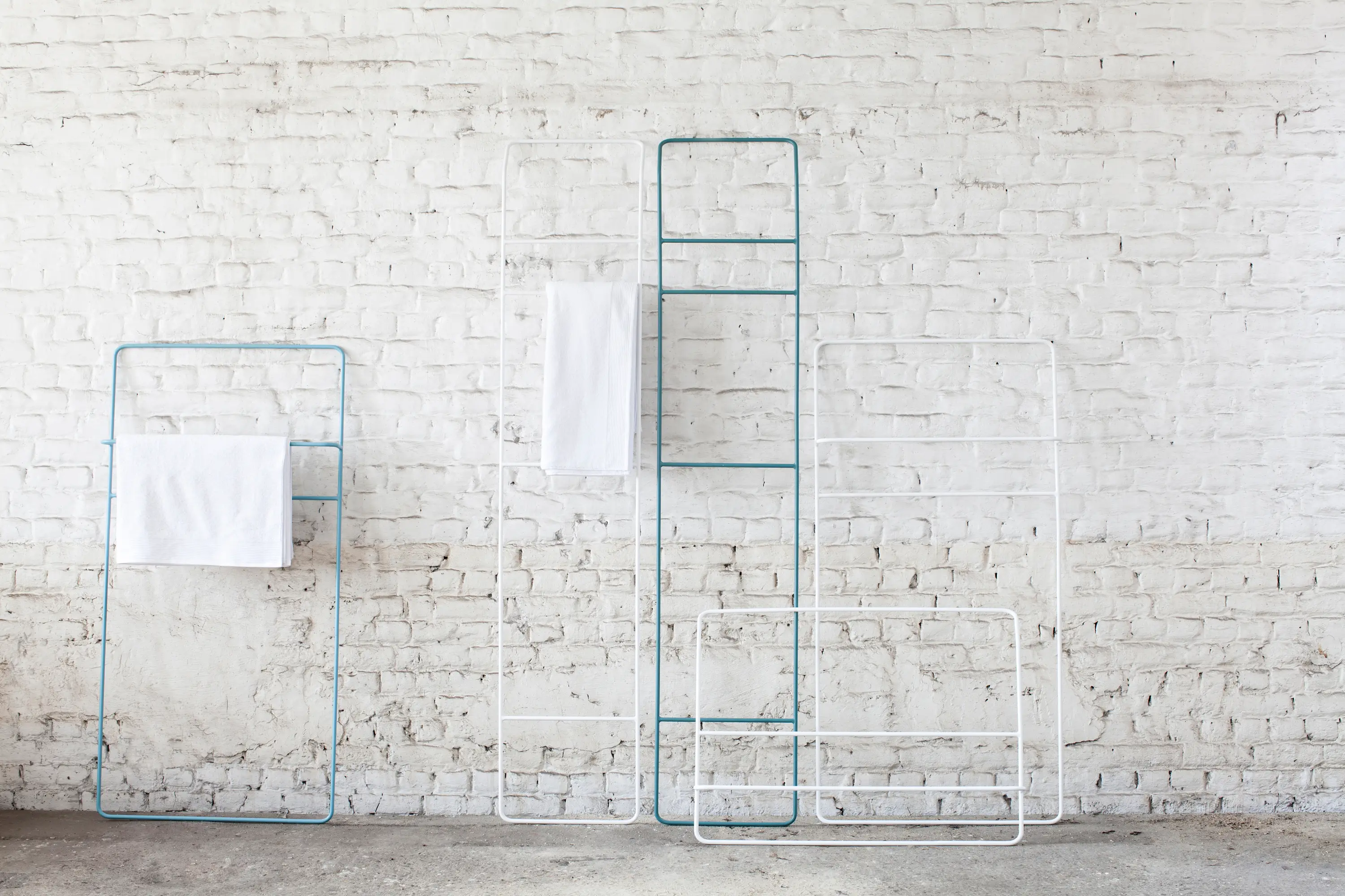 Serax - Juno Towel Rack Low Blue
