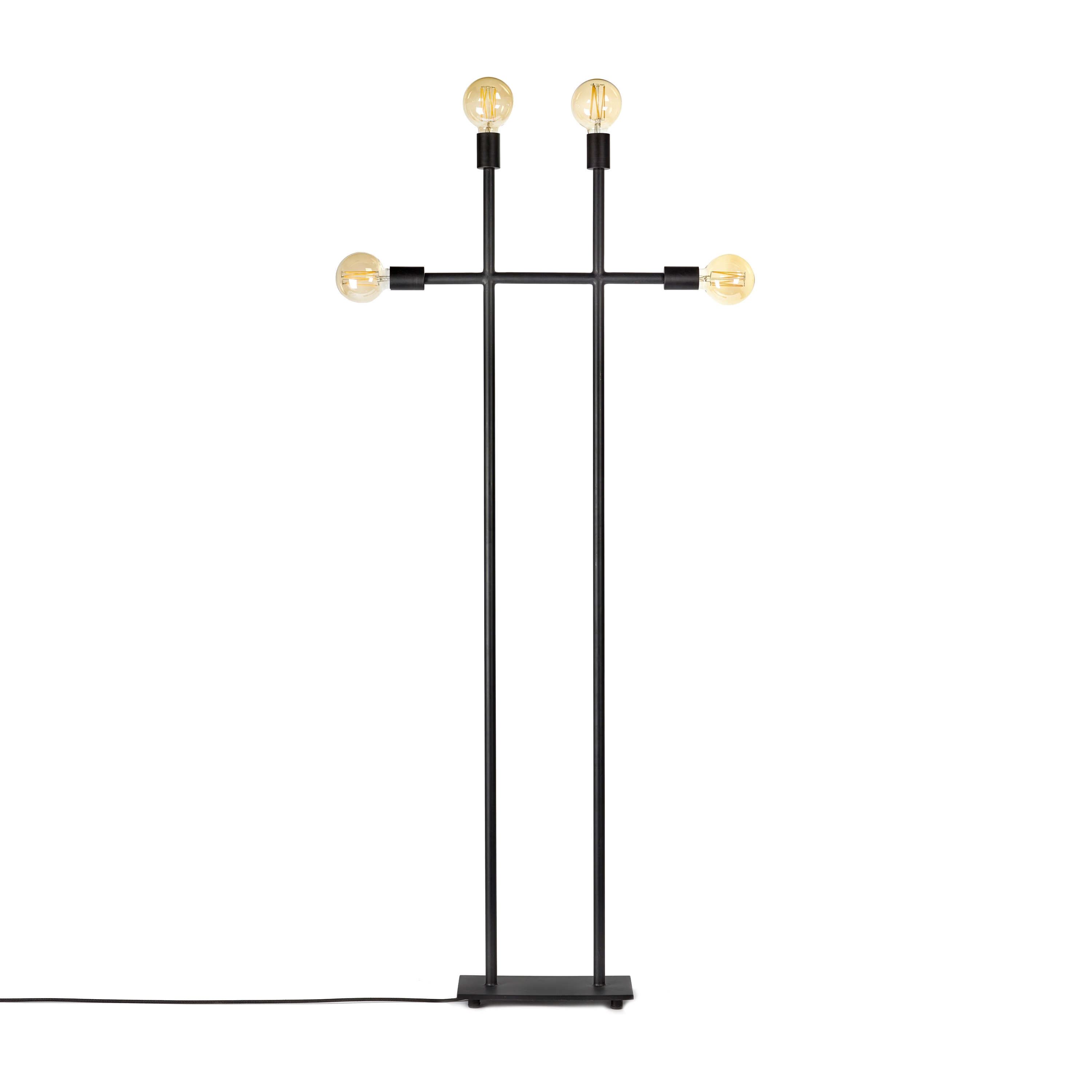 Display product Essentials Standing Lamp Black from manufacturer Serax
