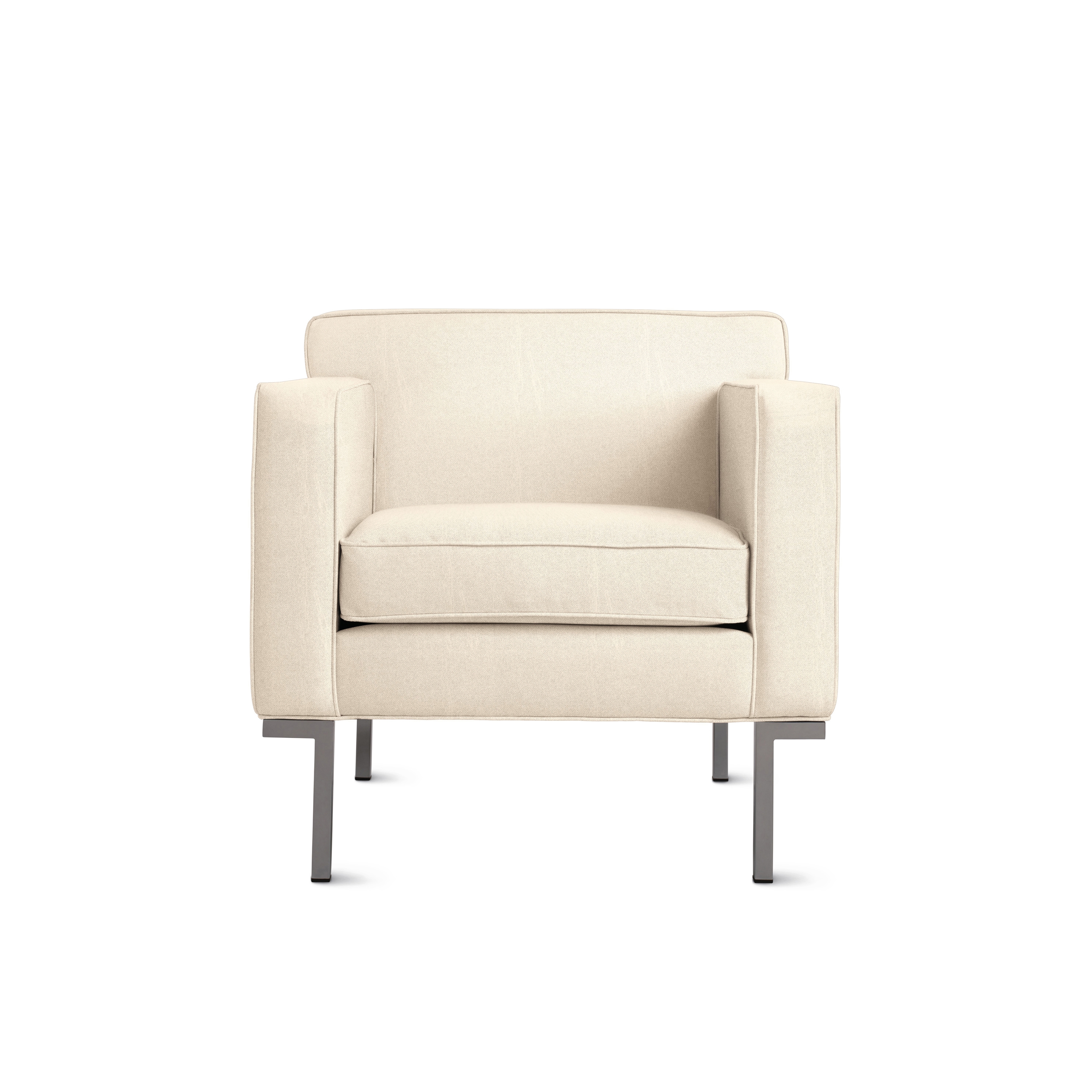 Afficher le produit Theatre Armchair in Fabric du fabricant Design Within Reach