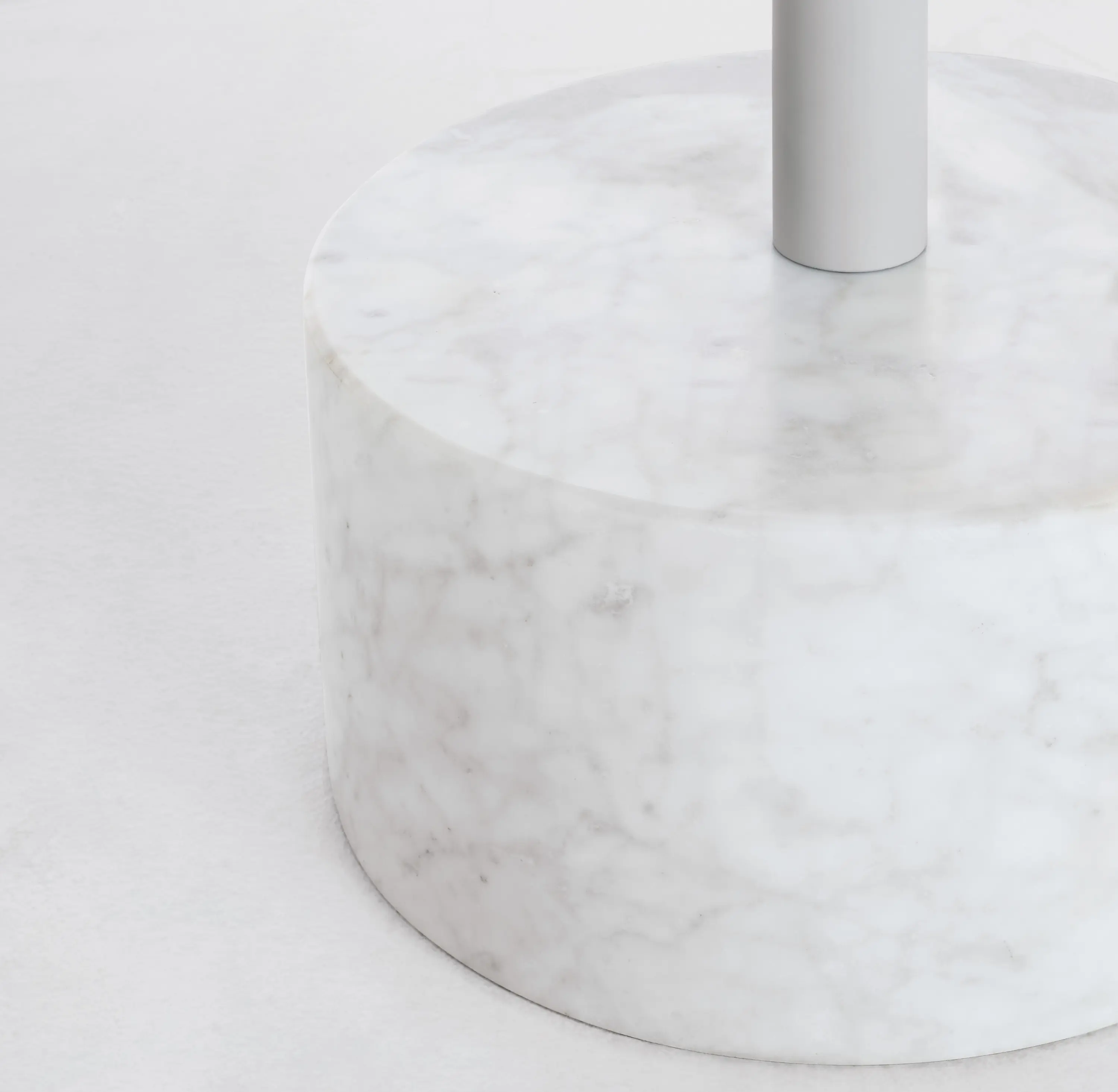 Design Within Reach - Nove Table