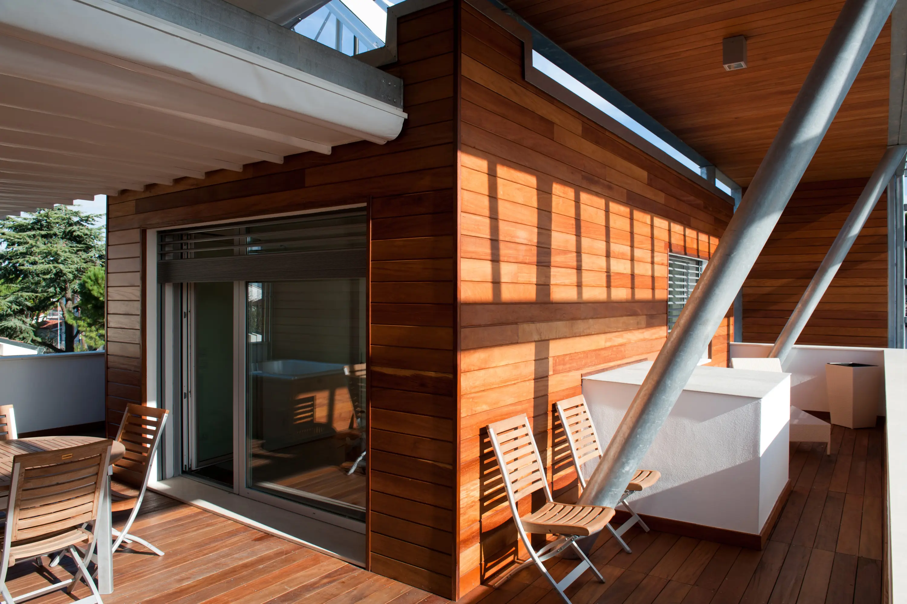 RAVAIOLI LEGNAMI - Cladding solid wood facade system with concealed milling