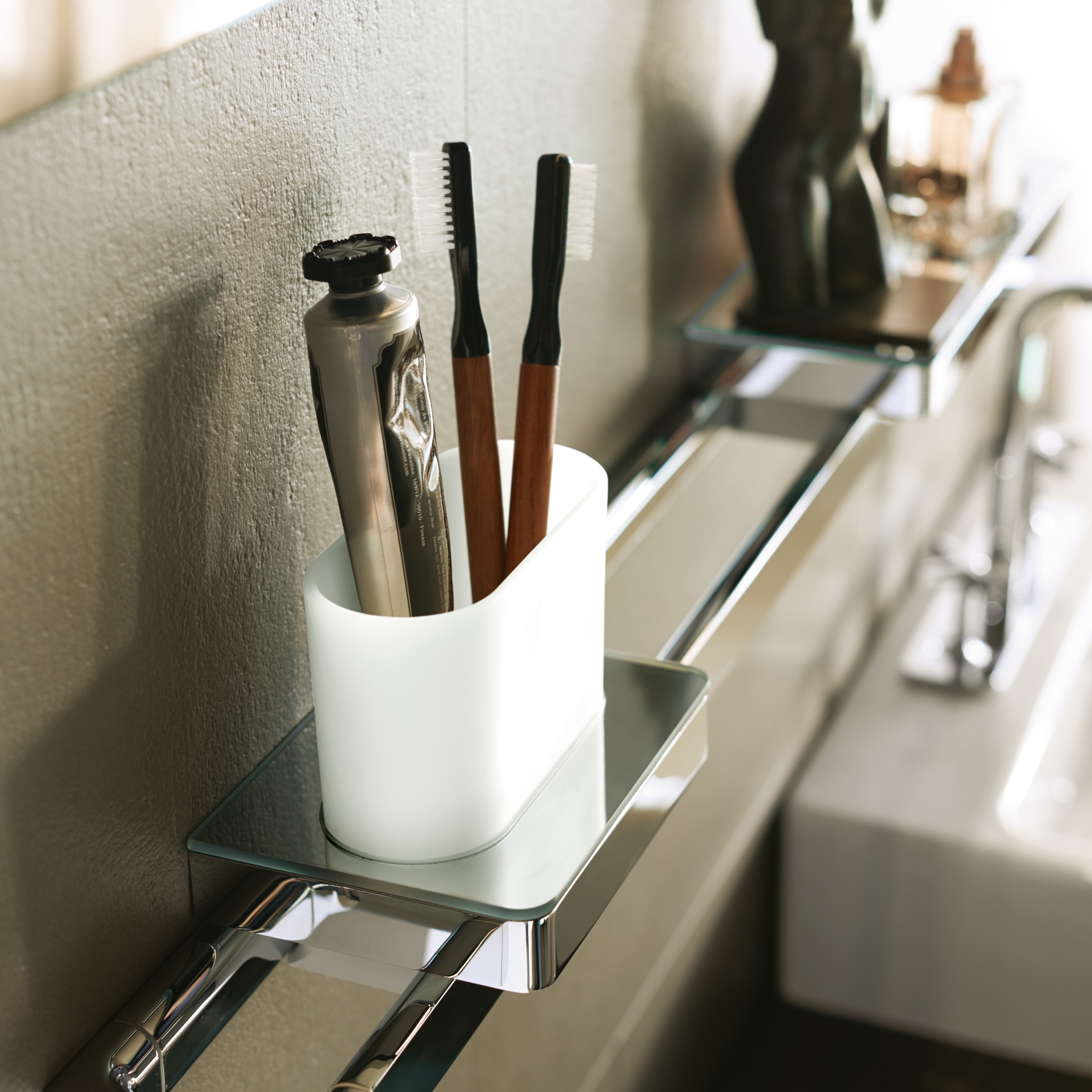 Produkt AXOR Universal Softsquare Accessories Zahnputzbecher des Herstellers AXOR anzeigen