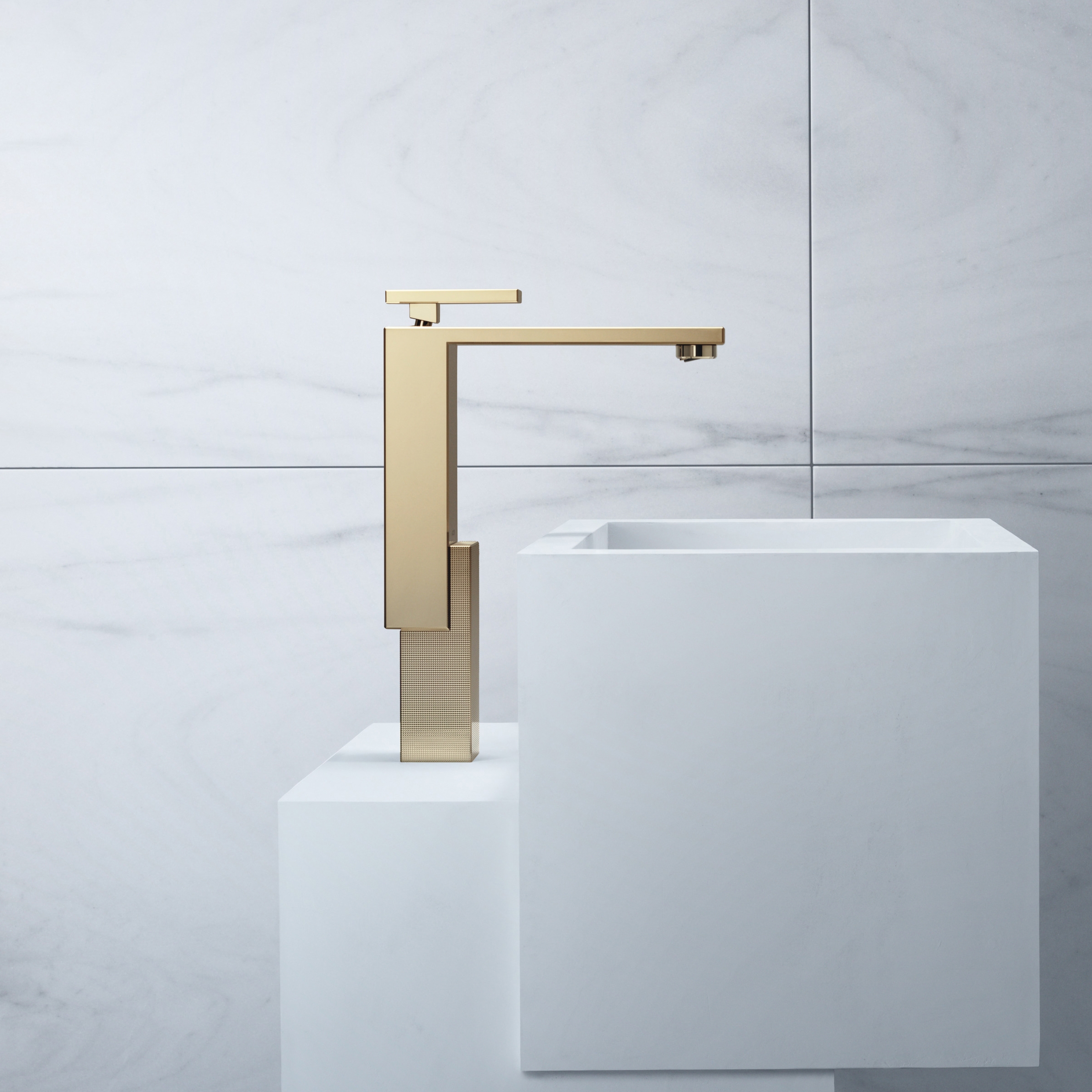 Produkt AXOR Edge | Einhebel-Waschtischmischer 280 mit Push-Open Ablaufgarnitur - Diamantschliff des Herstellers AXOR anzeigen